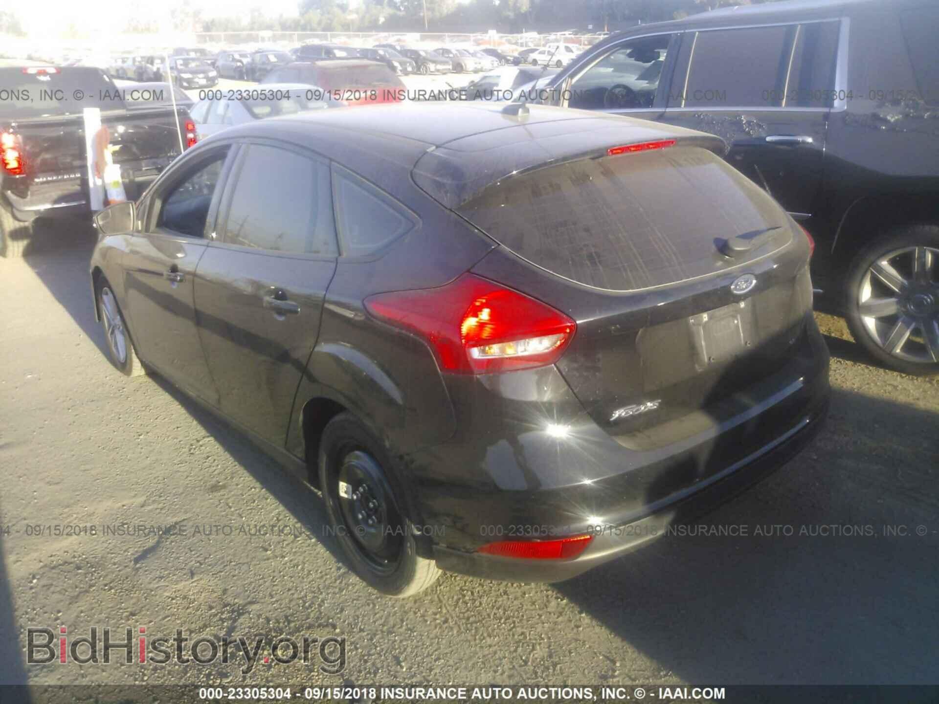 2016 Ford Focus - VIN: 1FADP3K23GL364537 - Photo 3