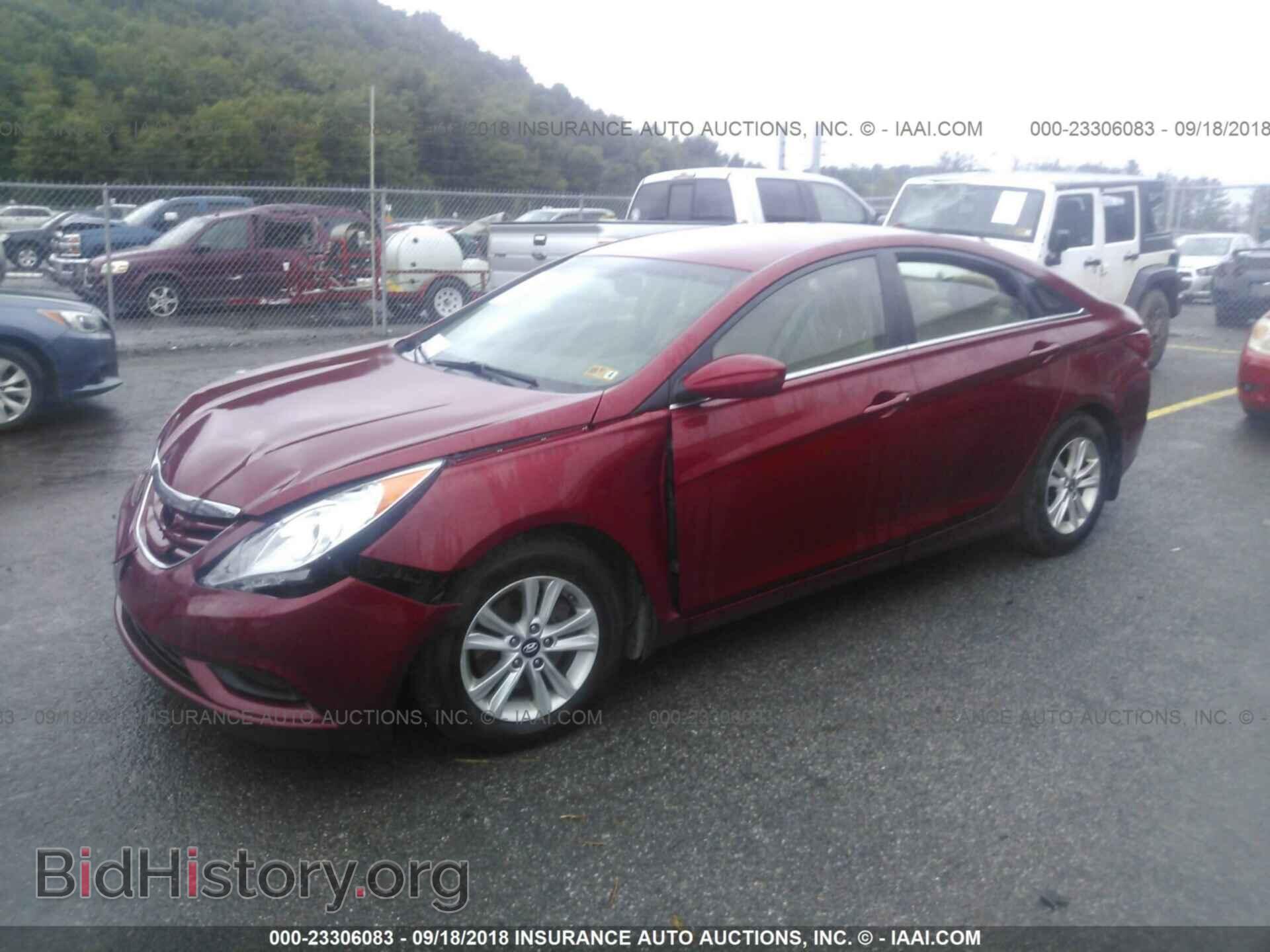 2012 Hyundai Sonata - VIN: 5NPEB4AC5CH500050 - Photo 2