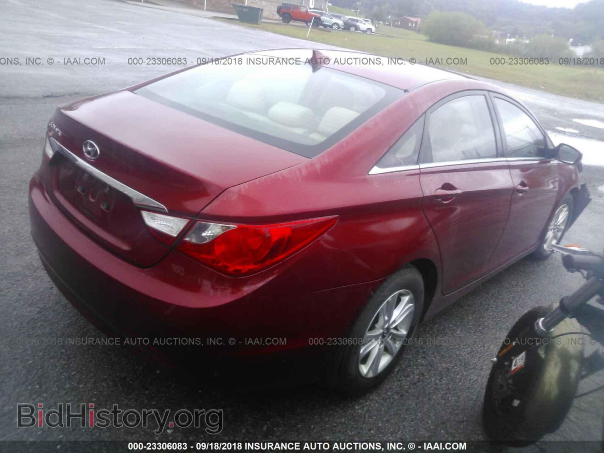 2012 Hyundai Sonata - VIN: 5NPEB4AC5CH500050 - Photo 4