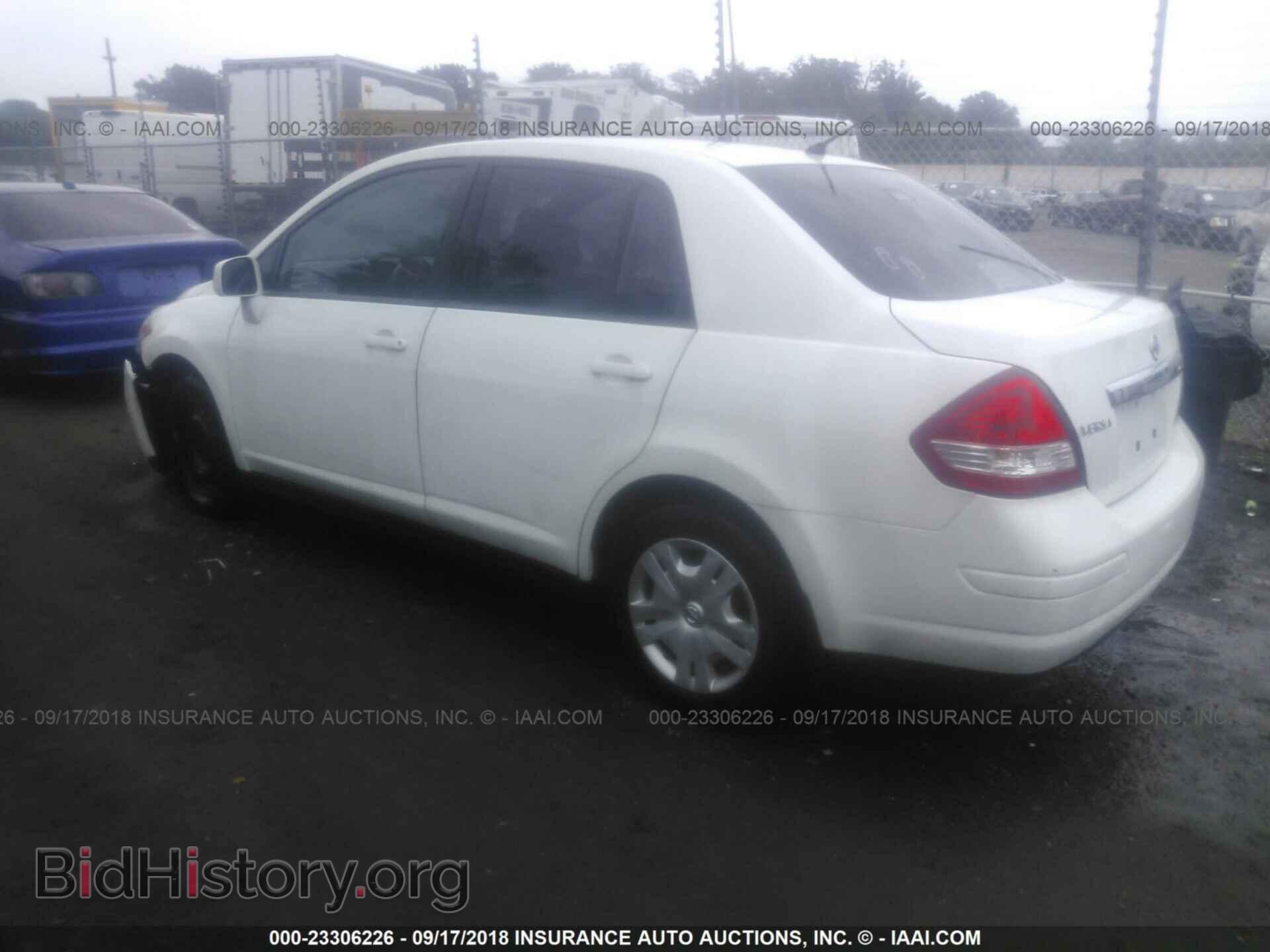 2011 Nissan Versa - VIN: 3N1BC1AP0BL445378 - Фото 3