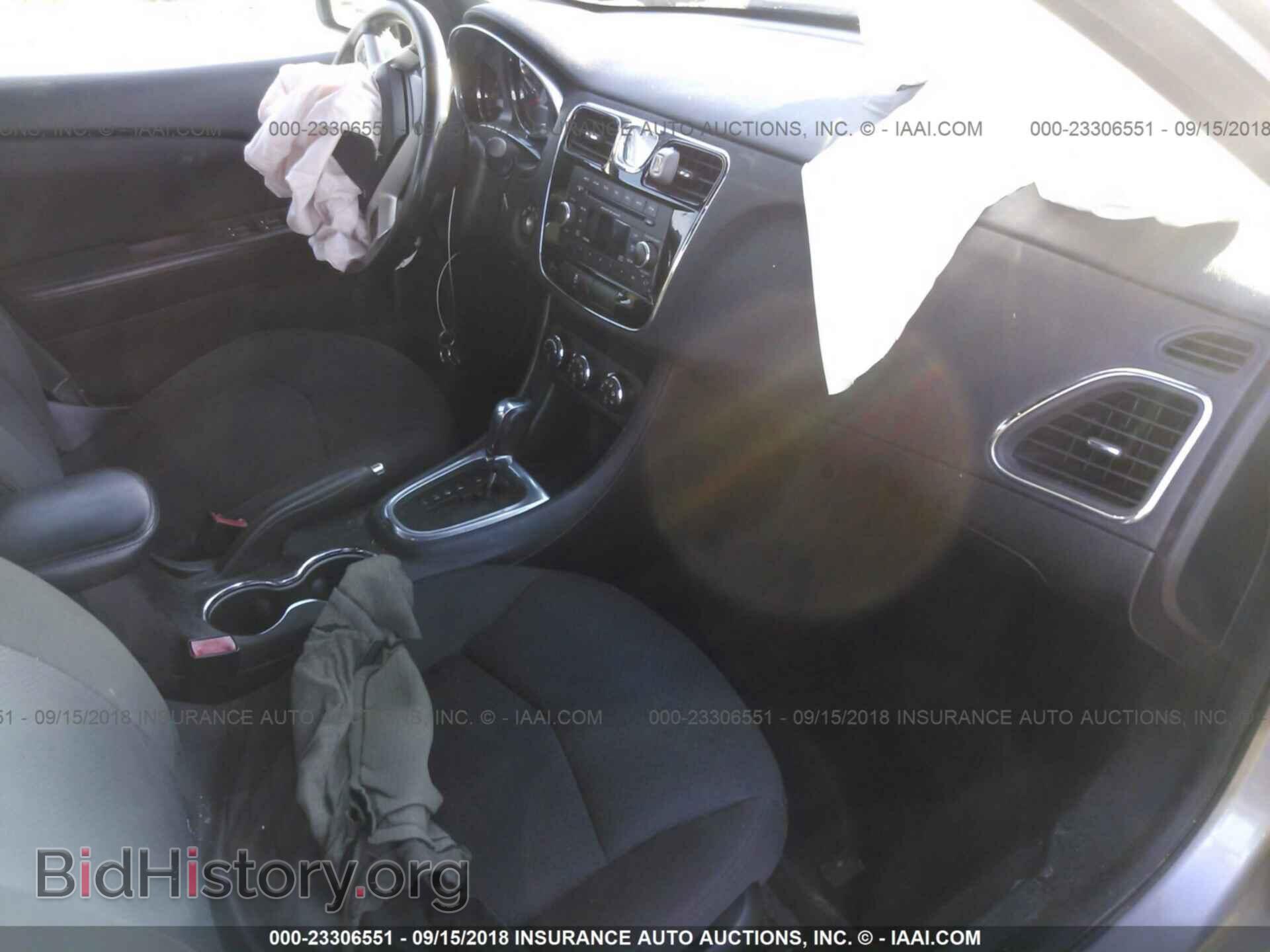 2013 Chrysler 200 - VIN: 1C3CCBBB2DN693732 - Фото 5