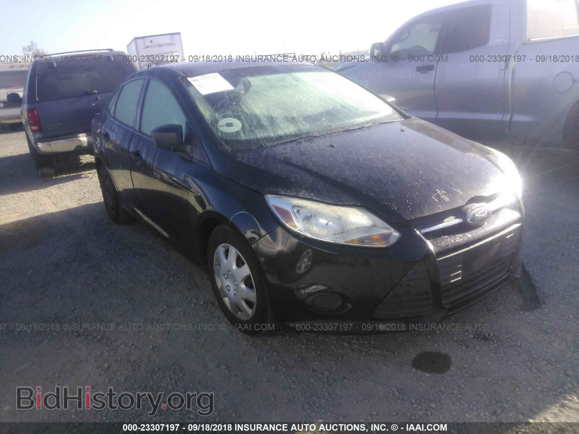 Photo 1FAHP3E2XCL236755 - Ford Focus 2012