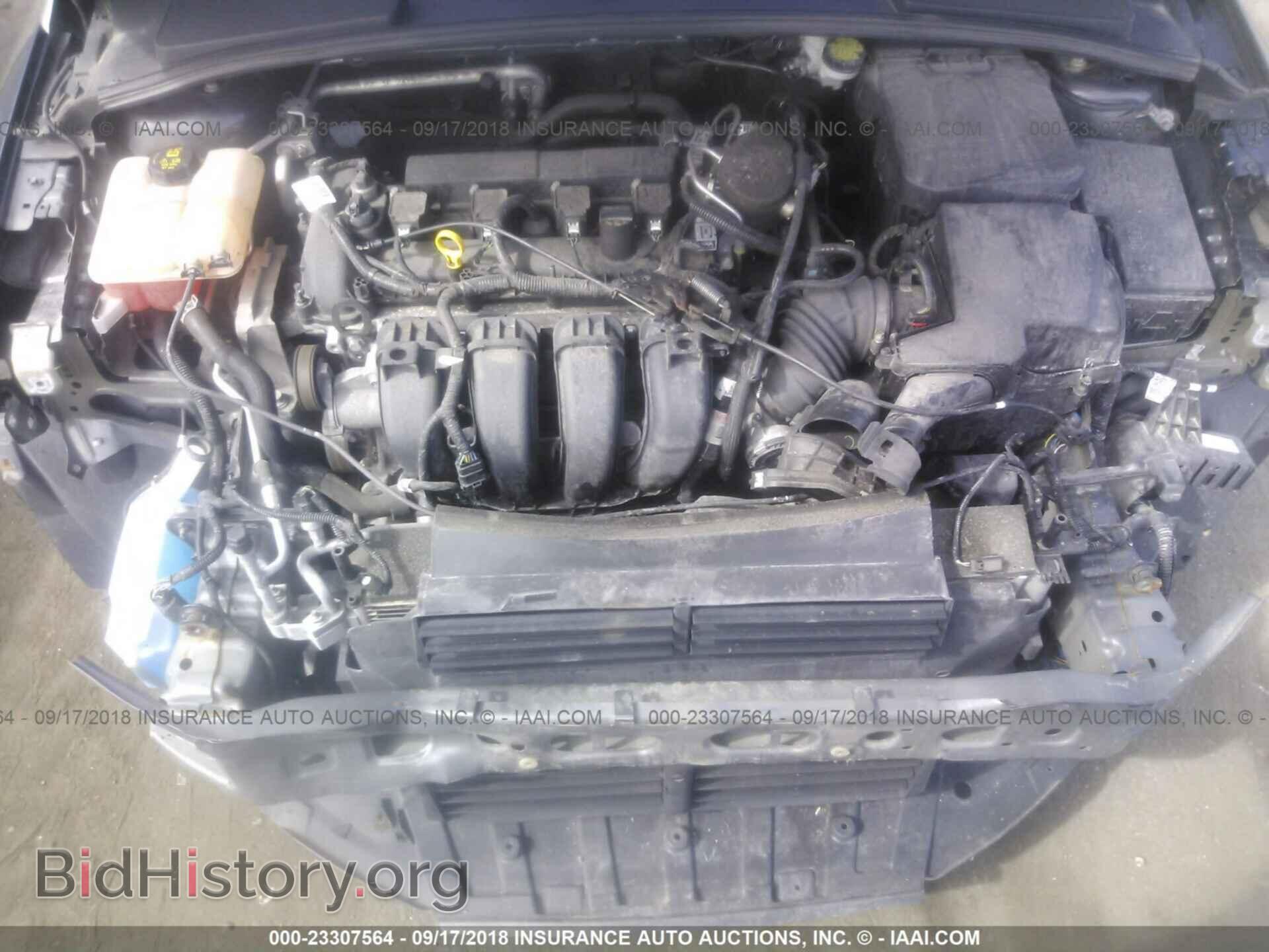 2016 Ford Focus - VIN: 1FADP3F23GL305482 - Photo 10