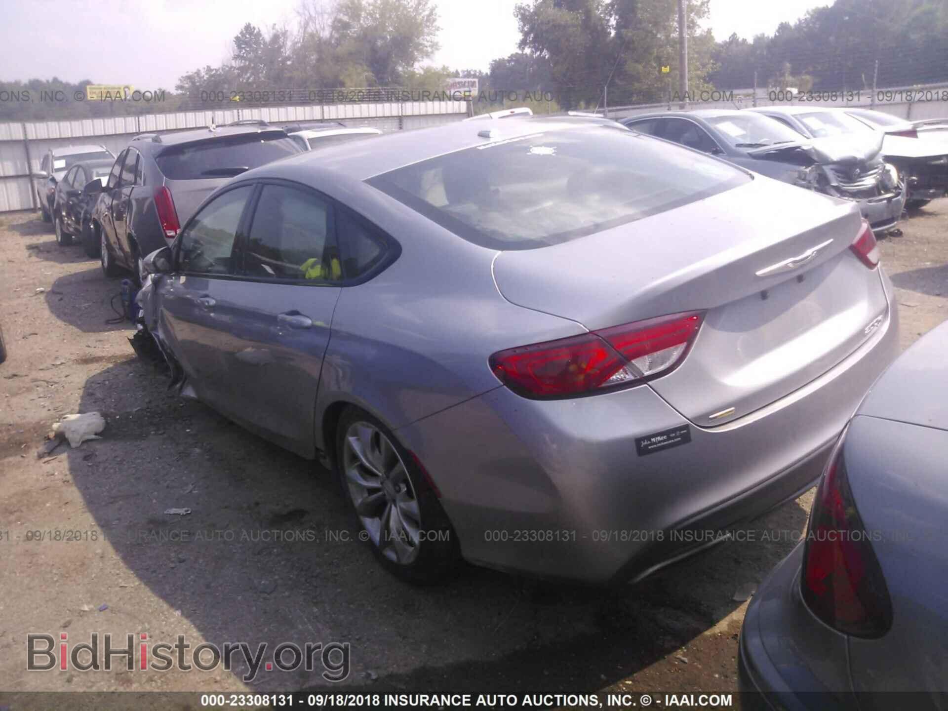 2015 Chrysler 200 - VIN: 1C3CCCBBXFN590891 - Photo 3