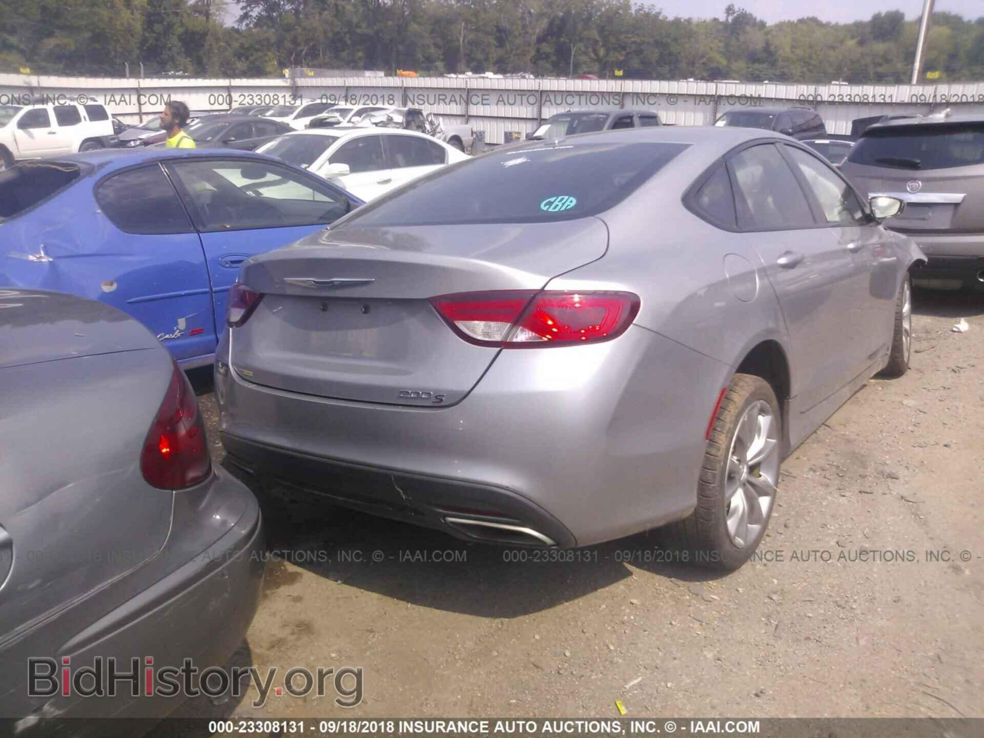 2015 Chrysler 200 - VIN: 1C3CCCBBXFN590891 - Photo 4