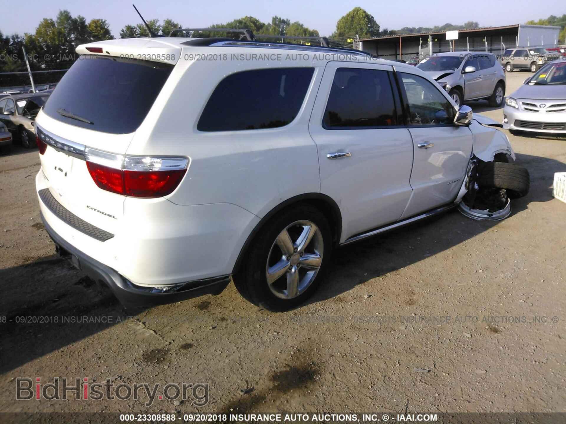 2011 Dodge Durango - VIN: 1D4SE5GTXBC682686 - Photo 4