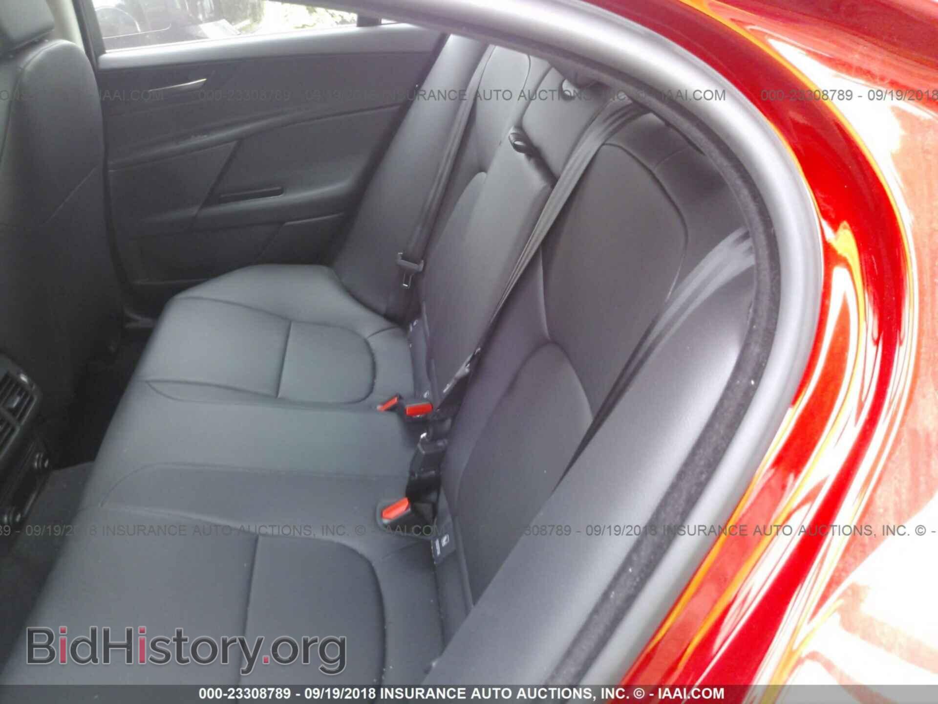 2018 Jaguar Xe - VIN: SAJAJ4FX0JCP20249 - Photo 8