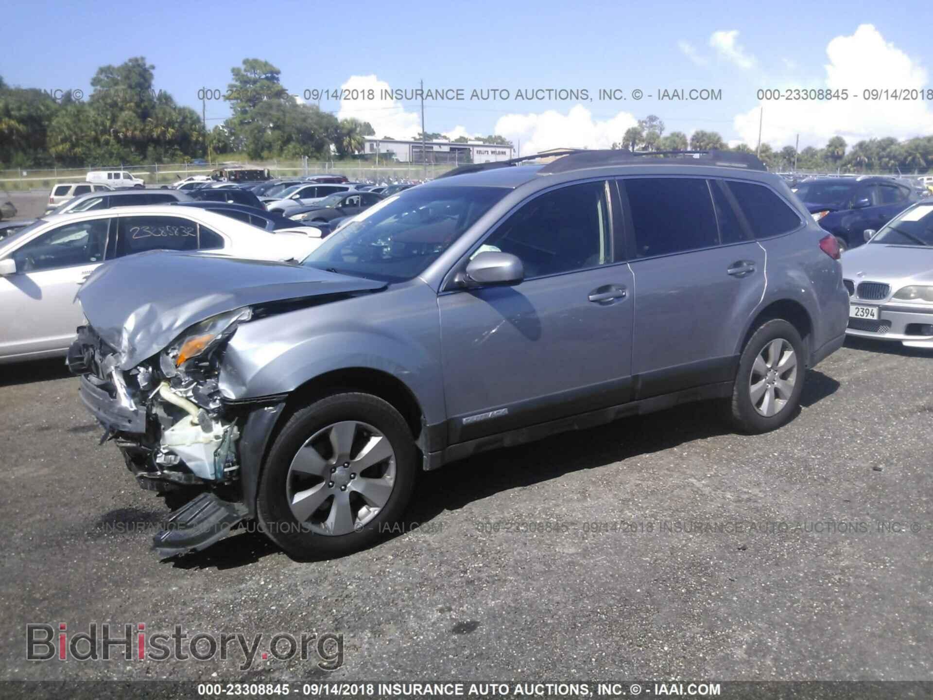 2011 Subaru Outback - VIN: 4S4BRDLC7B2361420 - Фото 2