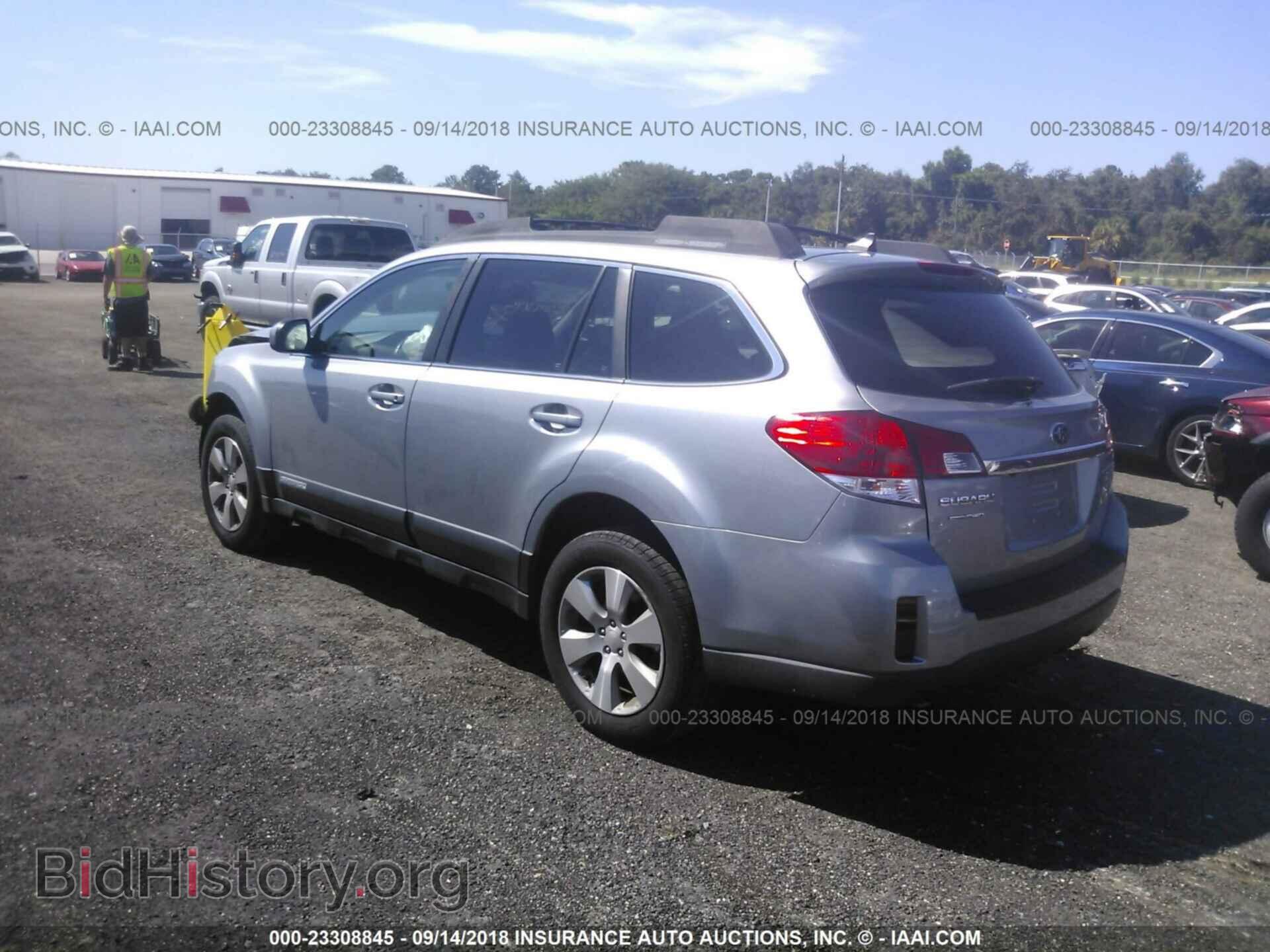 2011 Subaru Outback - VIN: 4S4BRDLC7B2361420 - Фото 3