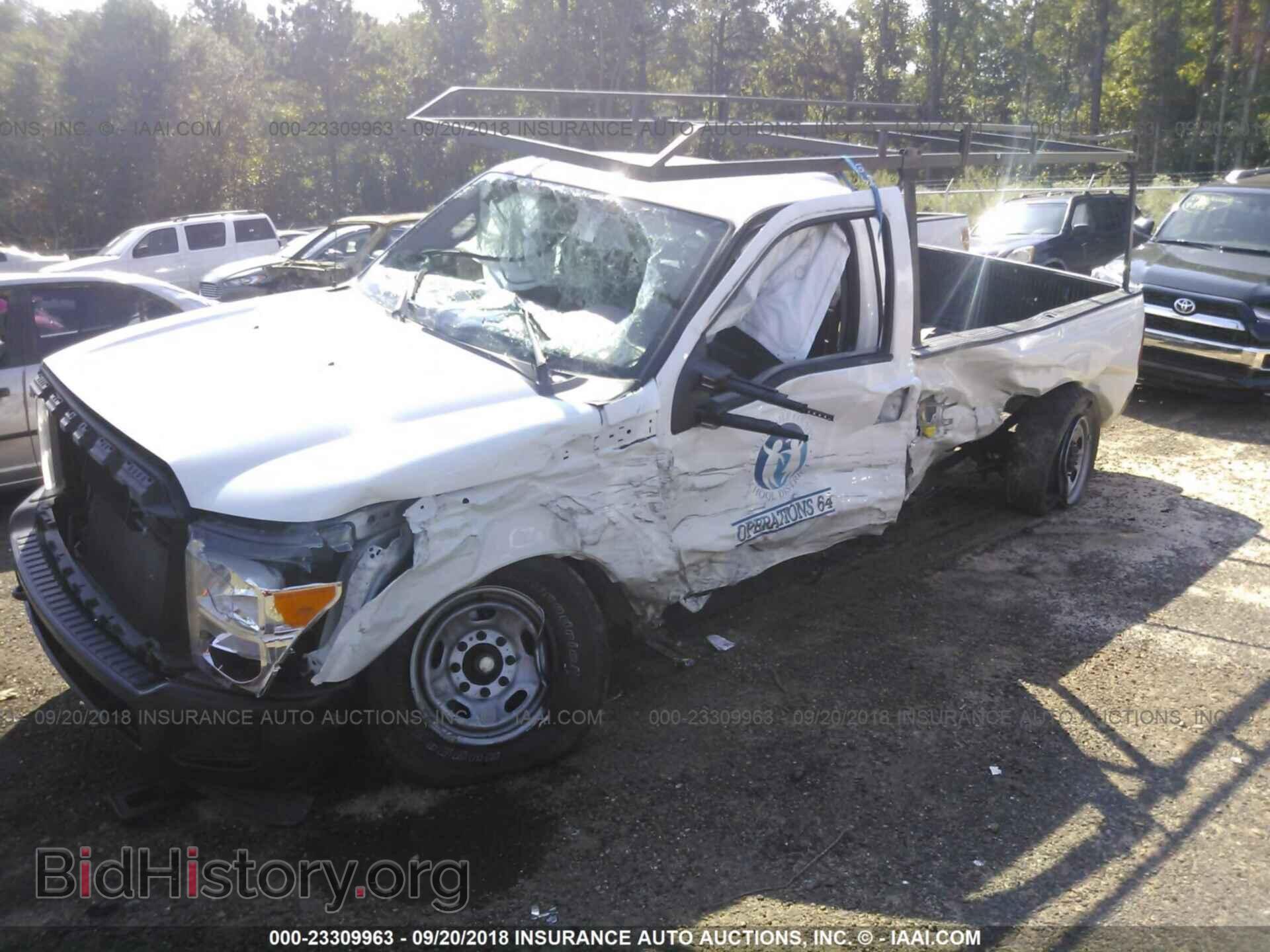 2015 Ford F250 - VIN: 1FTBF2A65FEA71194 - Фото 2