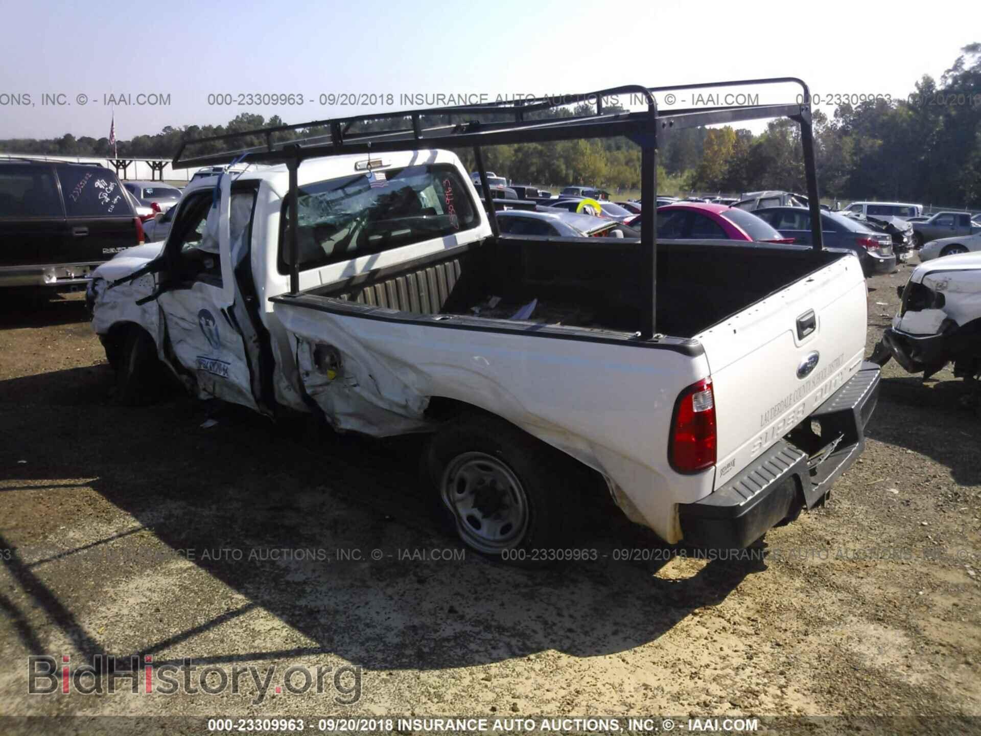 2015 Ford F250 - VIN: 1FTBF2A65FEA71194 - Фото 3