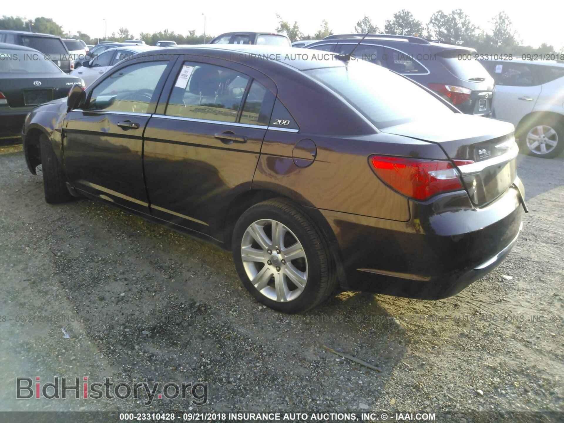 2013 Chrysler 200 - VIN: 1C3CCBAB3DN669747 - Фото 3