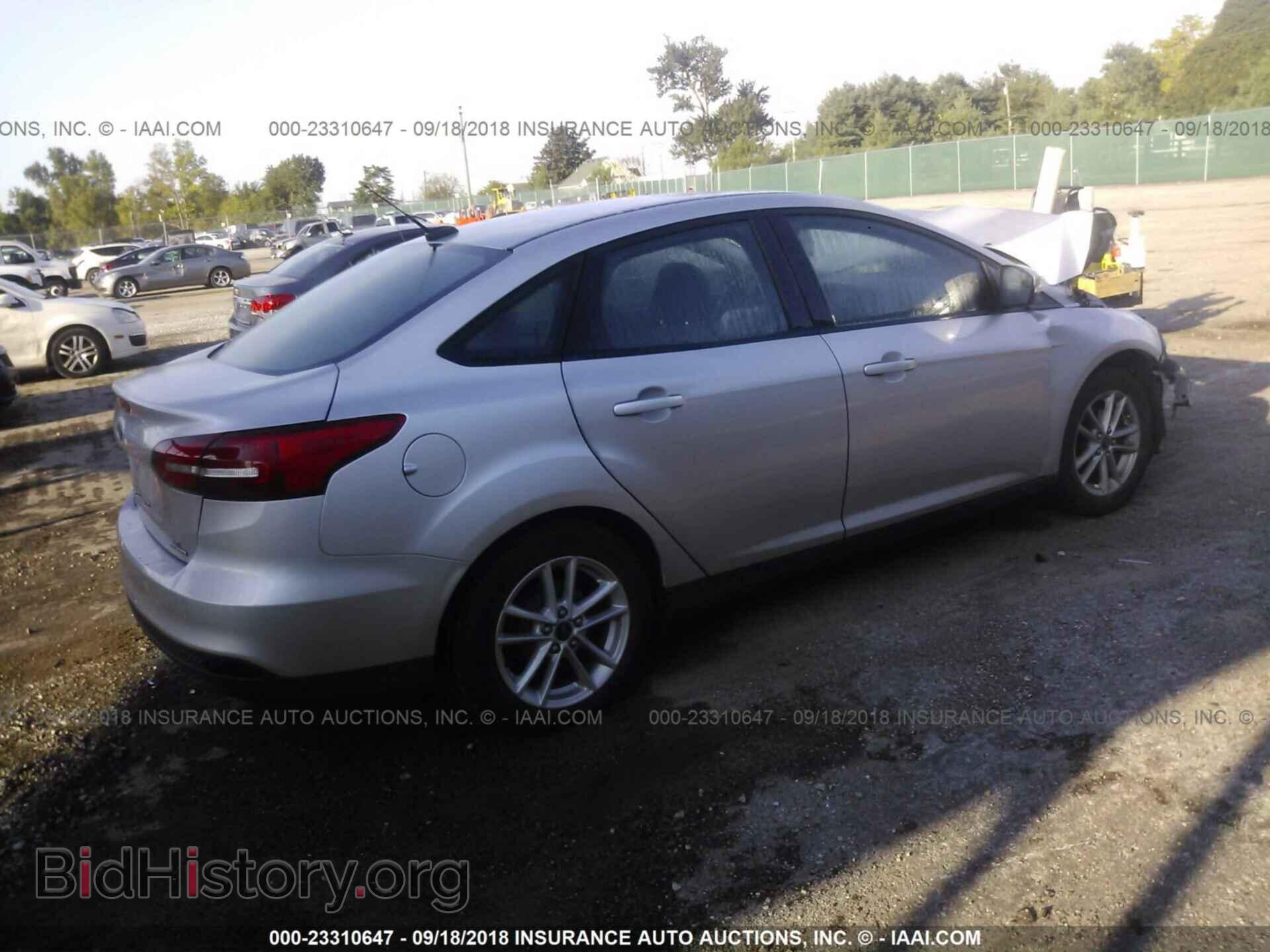 2015 Ford Focus - VIN: 1FADP3F23FL287001 - Photo 4