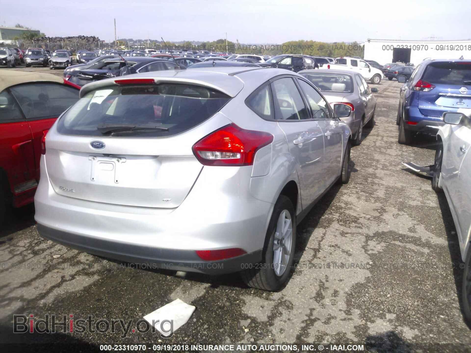 2016 Ford Focus - VIN: 1FADP3K22GL255762 - Фото 4