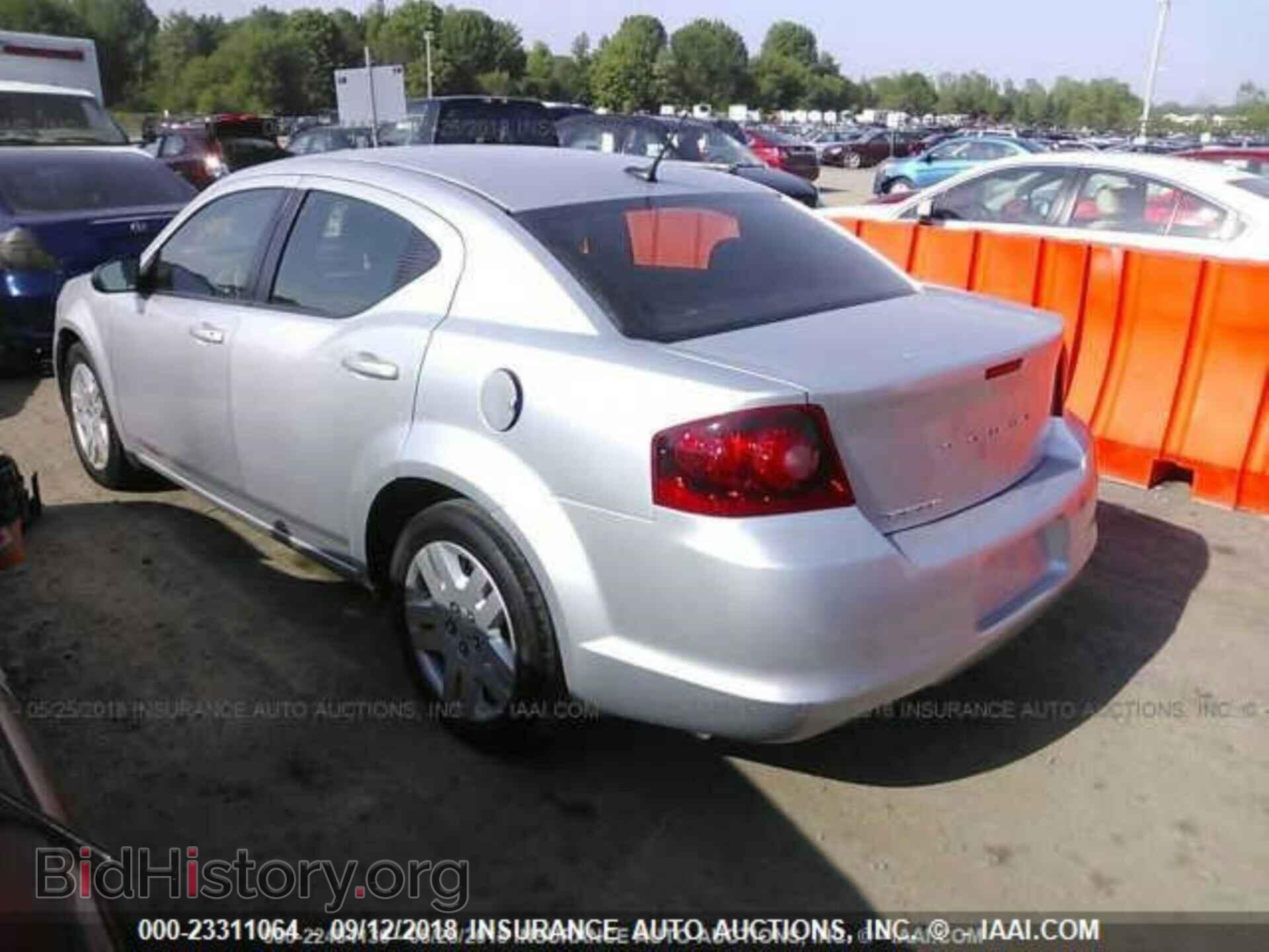2011 Dodge Avenger - VIN: 1B3BD4FB1BN606136 - Photo 3