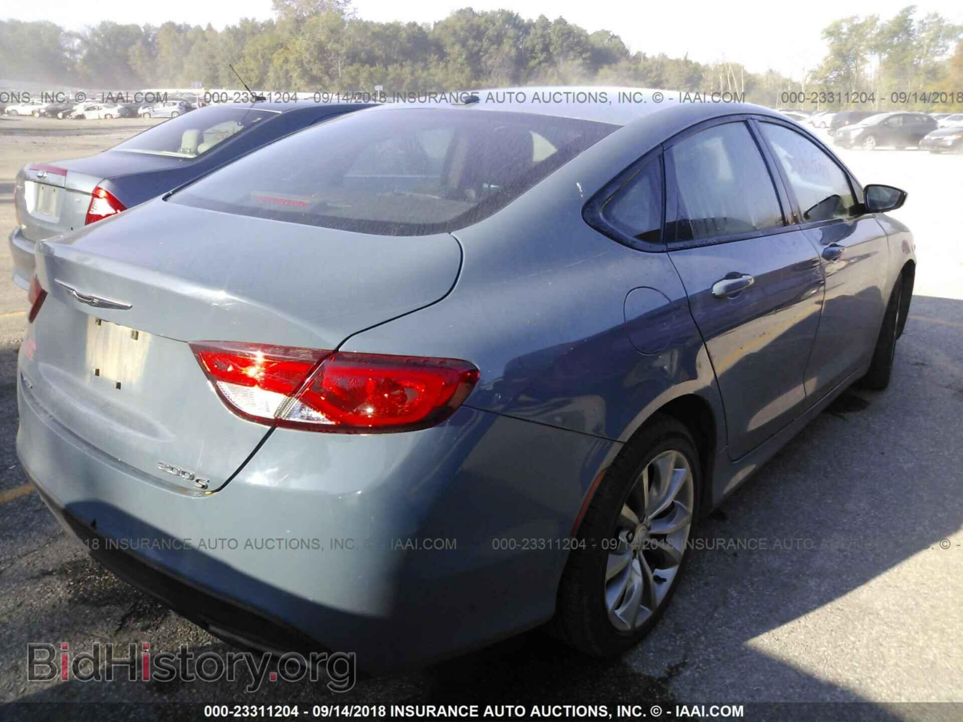 2015 Chrysler 200 - VIN: 1C3CCCDG8FN620480 - Photo 4