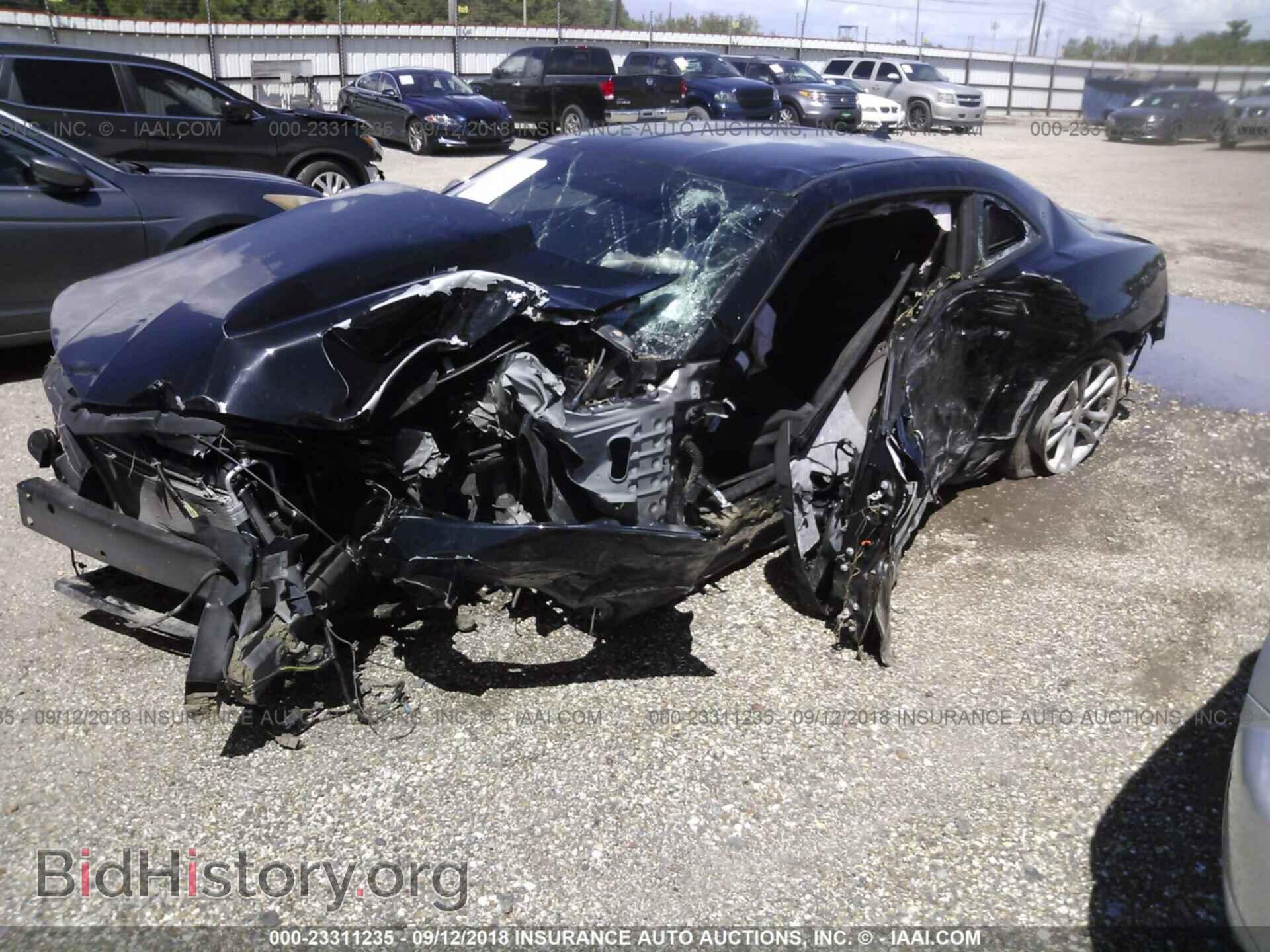 2015 Chevrolet Camaro - VIN: 2G1FB1E31F9268821 - Photo 2