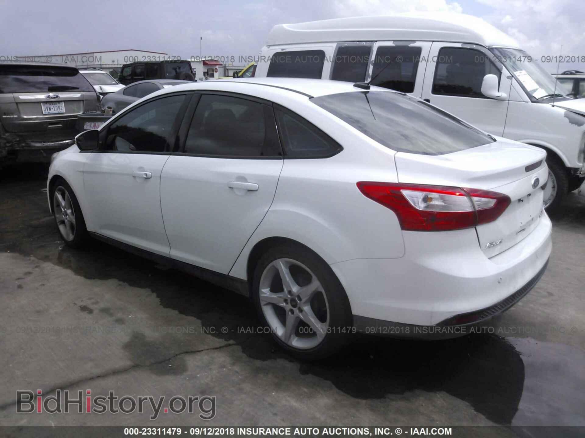 2013 Ford Focus - VIN: 1FADP3F28DL309703 - Photo 3