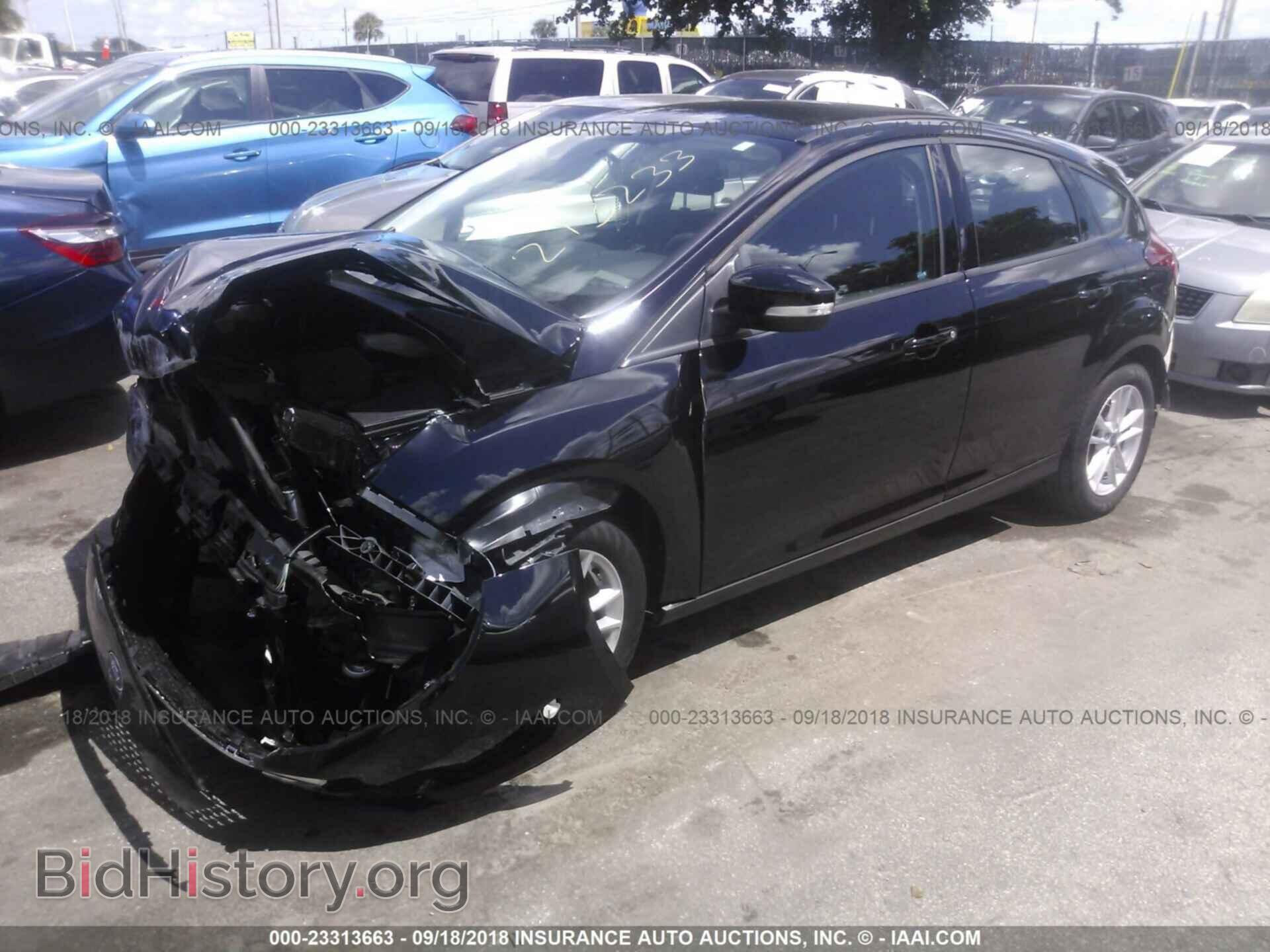 2017 Ford Focus - VIN: 1FADP3K27HL312233 - Фото 2