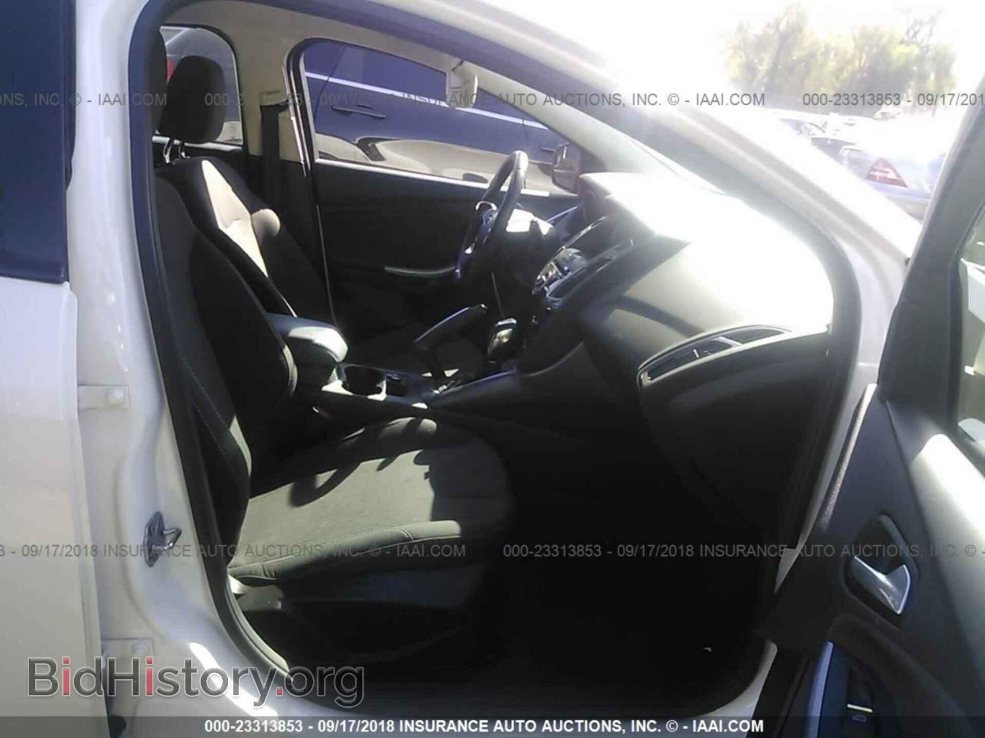 2012 Ford Focus - VIN: 1FAHP3N24CL174947 - Photo 5