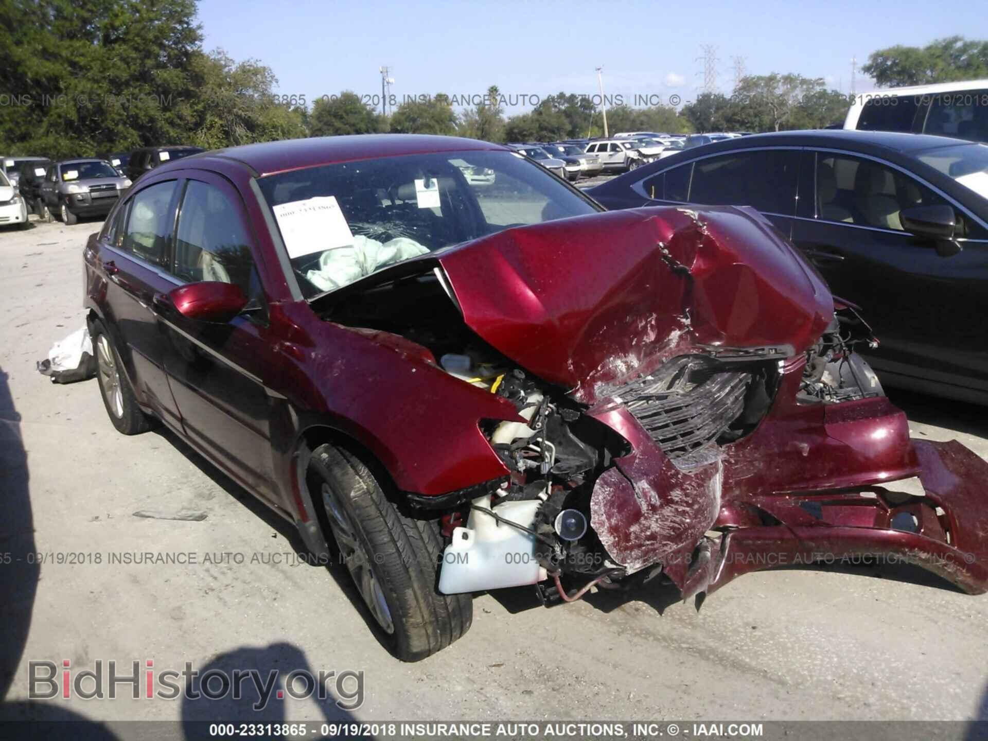 Photo 1C3CCBBB0DN732933 - Chrysler 200 2013