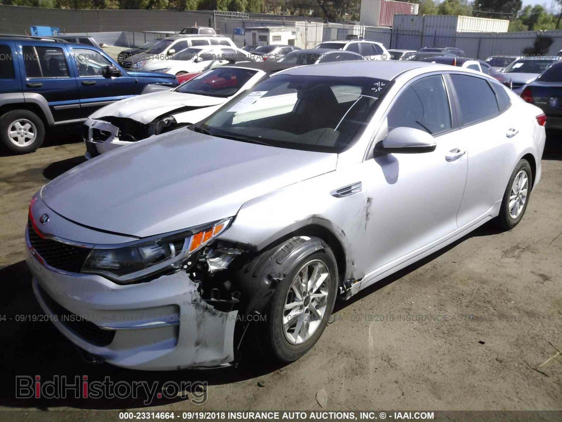 2016 Kia Optima - VIN: KNAGT4L30G5111452 - Photo 2
