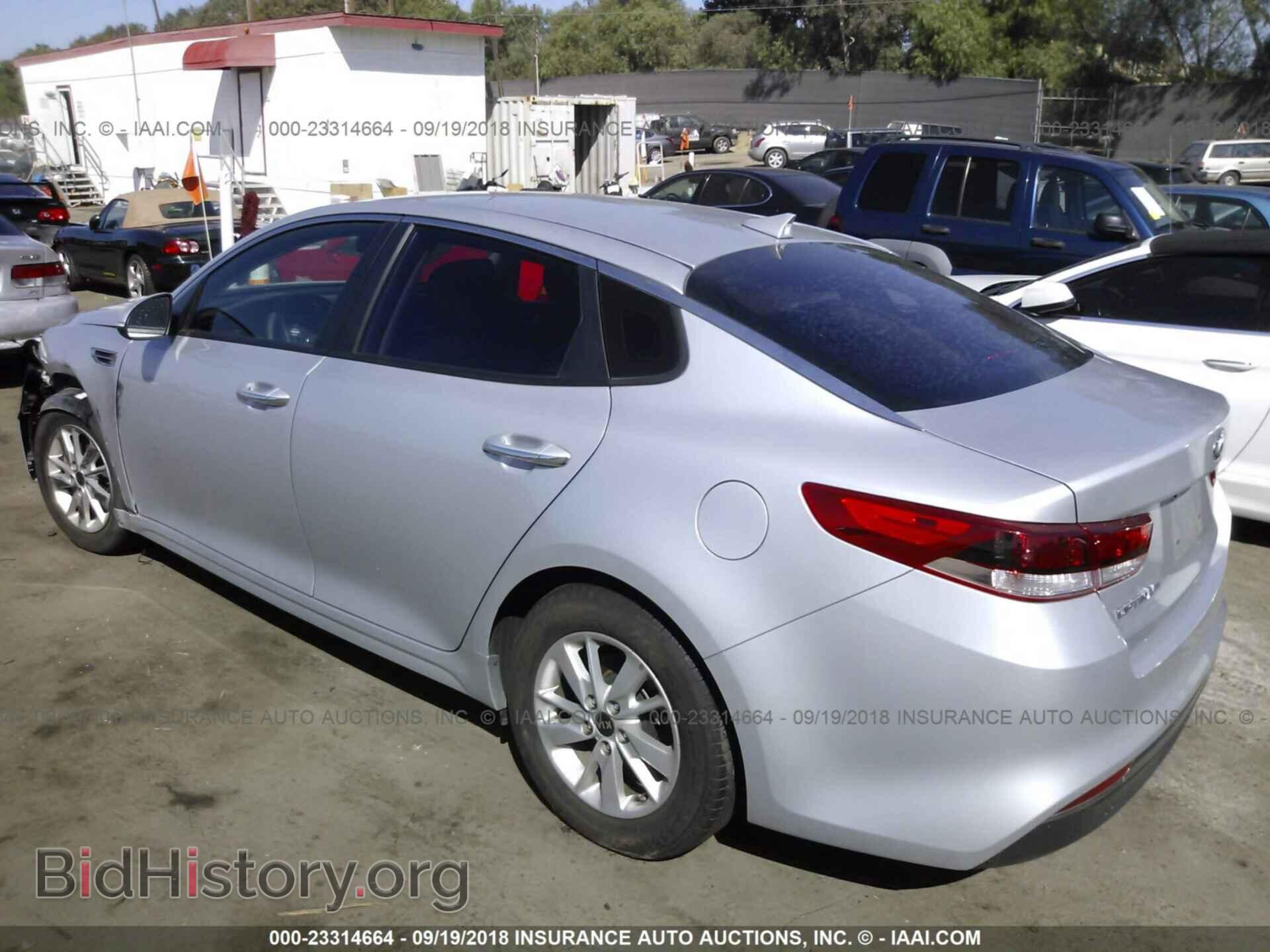 2016 Kia Optima - VIN: KNAGT4L30G5111452 - Photo 3