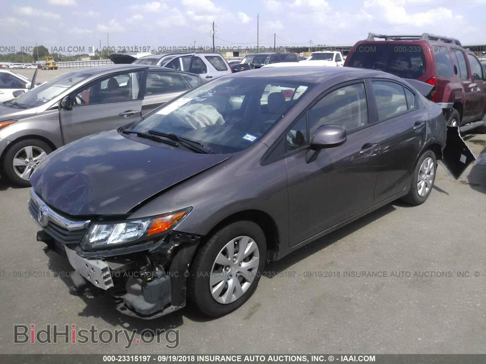 2012 Honda Civic - VIN: 2HGFB2F57CH518935 - Фото 2