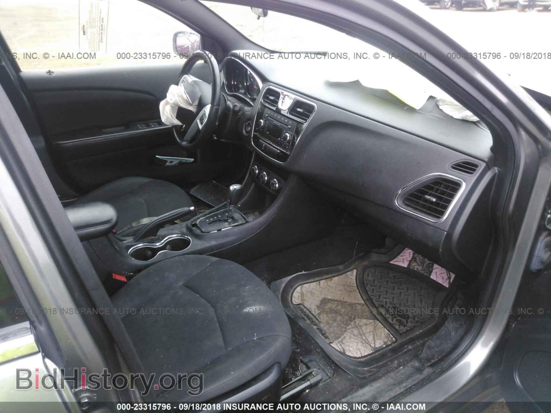 2013 Chrysler 200 - VIN: 1C3CCBBBXDN762702 - Фото 5