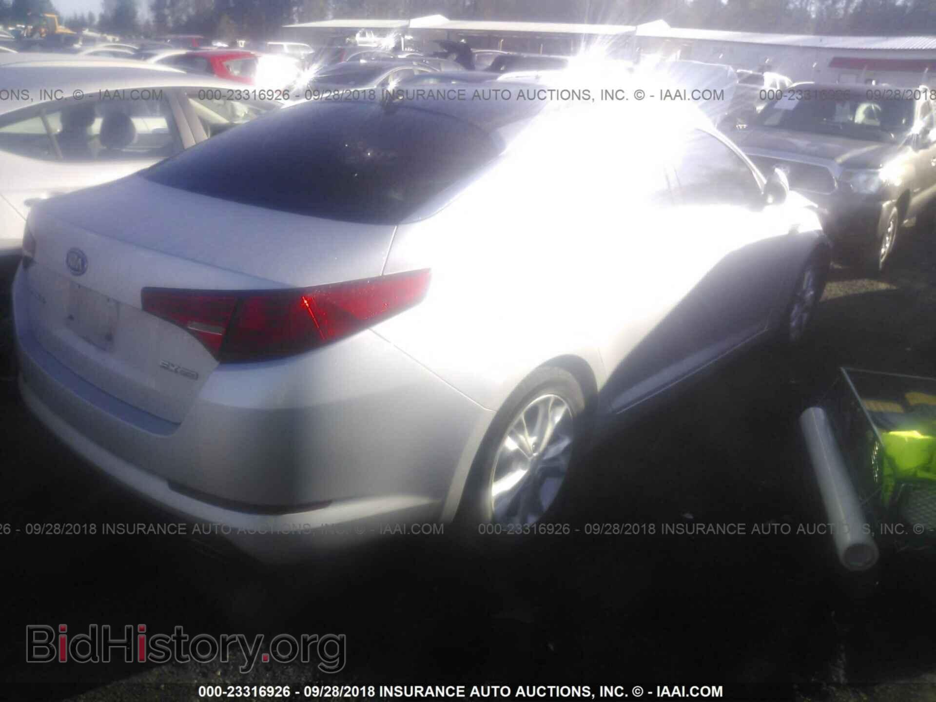 2011 Kia Optima - VIN: KNAGN4A70B5107989 - Photo 4