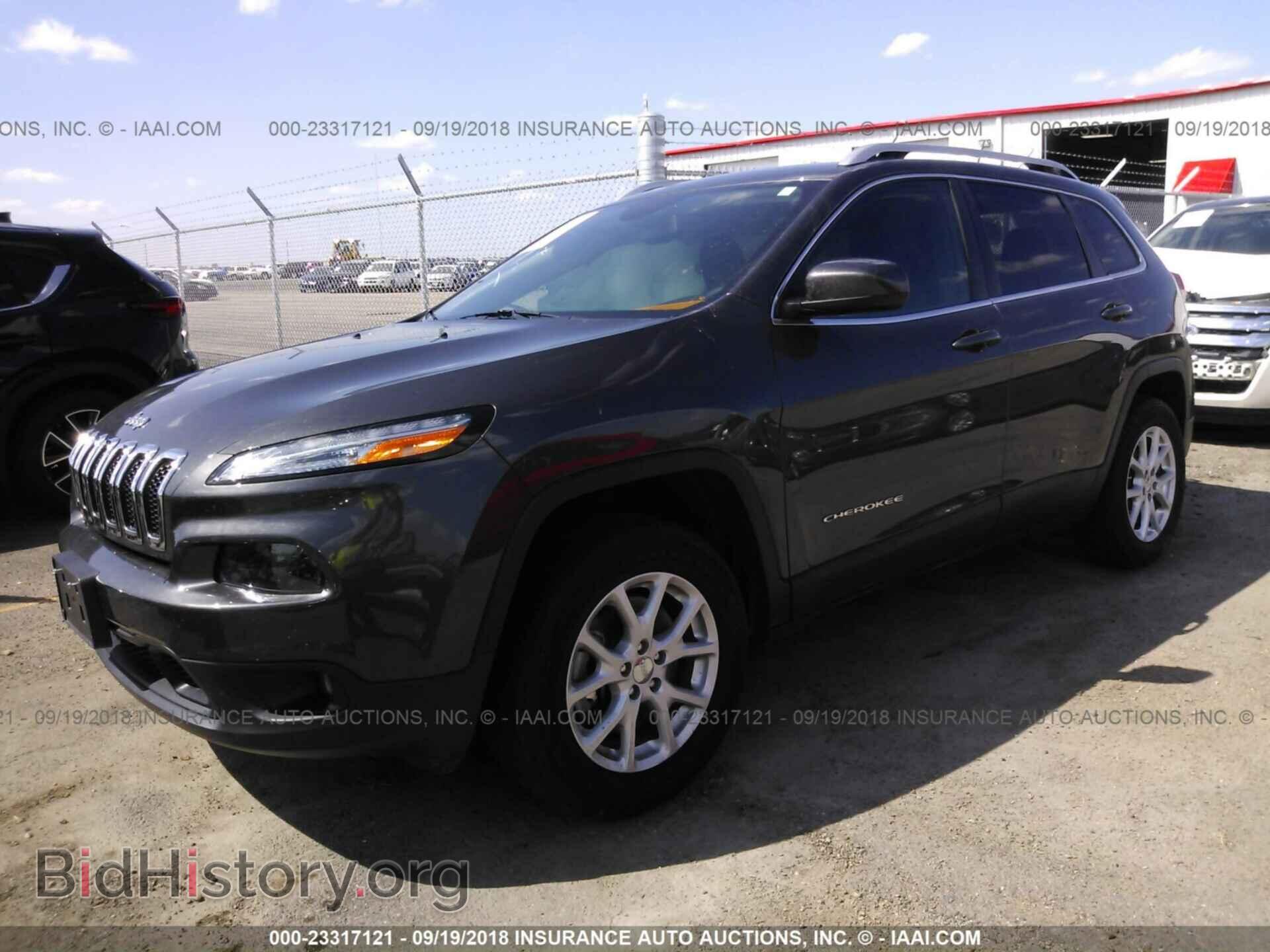 2015 Jeep Cherokee - VIN: 1C4PJMCS3FW605572 - Photo 2