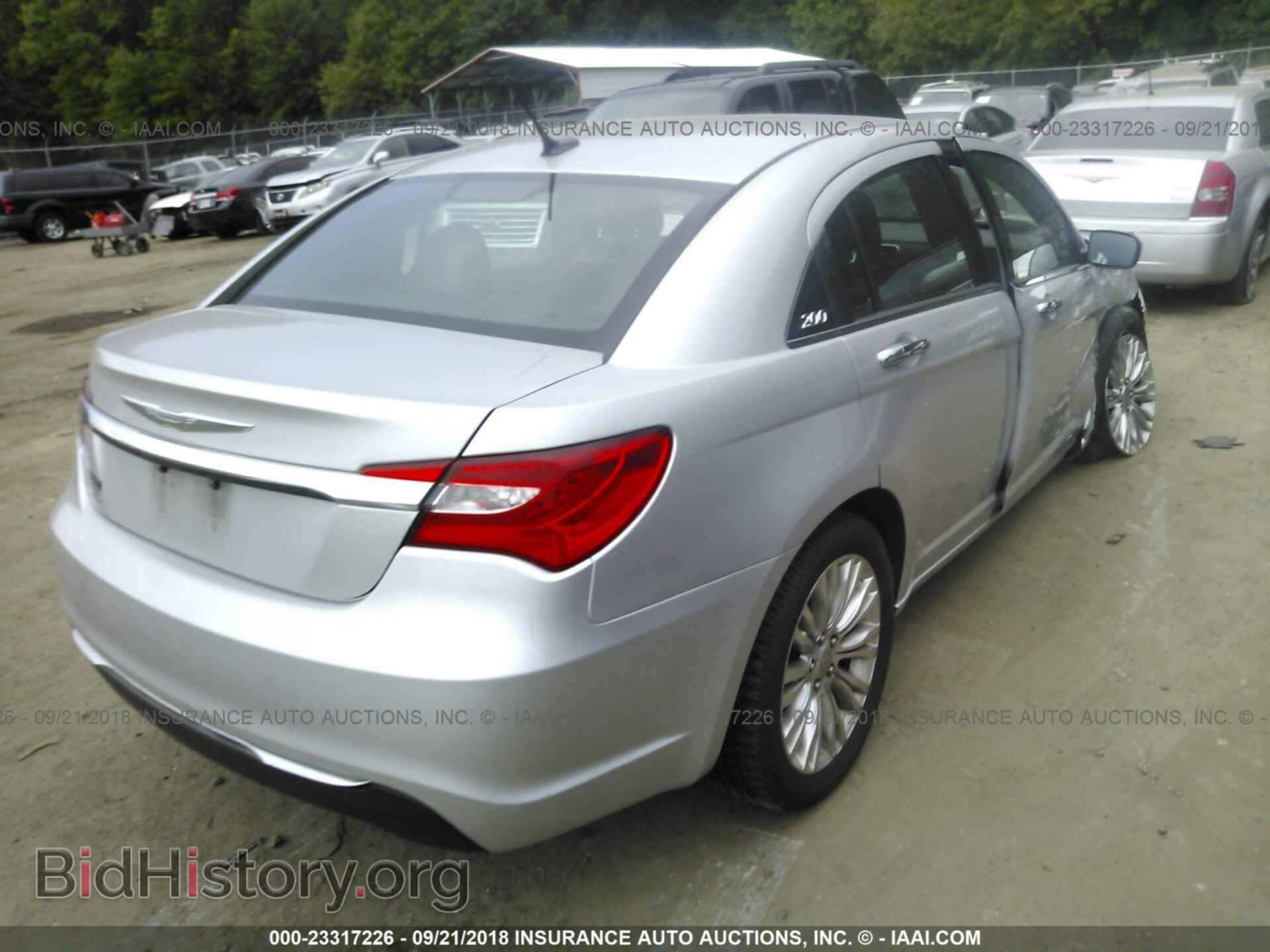 2012 Chrysler 200 - VIN: 1C3CCBCG1CN124217 - Фото 4