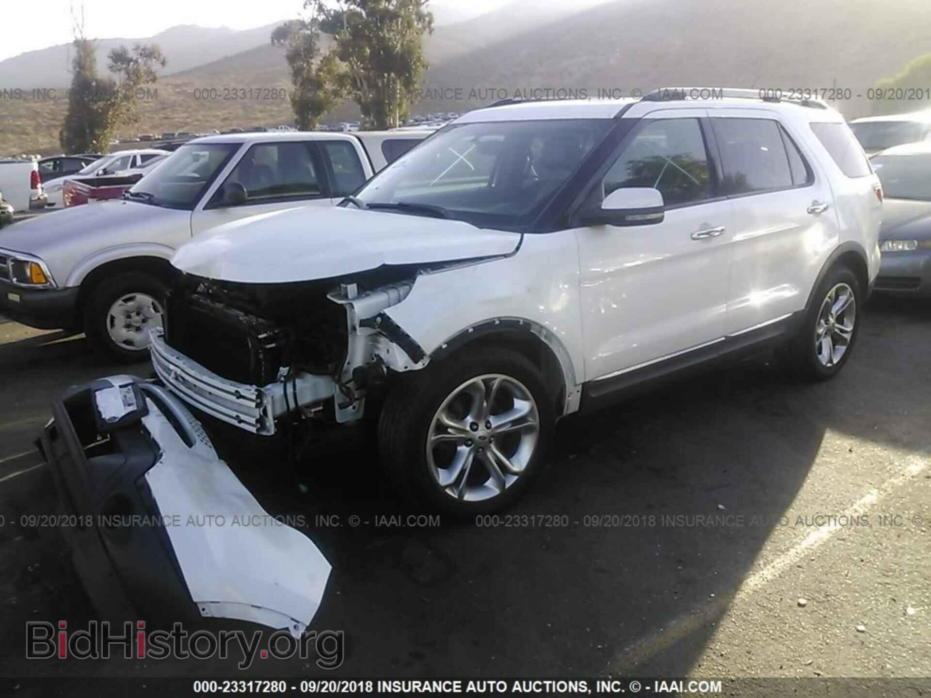 2012 Ford Explorer - VIN: 1FMHK7F85CGA84102 - Photo 2