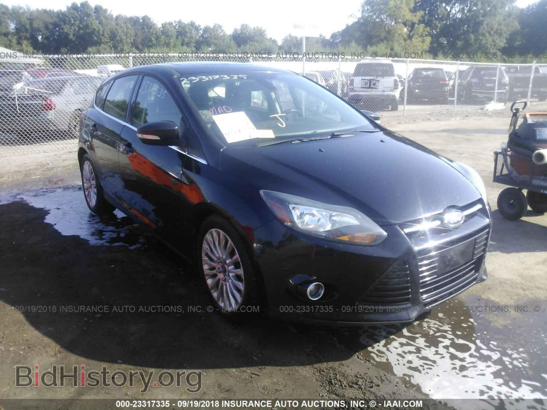 Photo 1FAHP3N24CL210104 - Ford Focus 2012