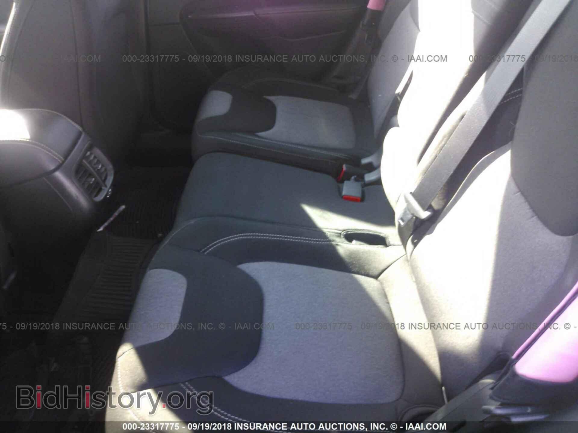 2015 Jeep Cherokee - VIN: 1C4PJLAB8FW760521 - Фото 8