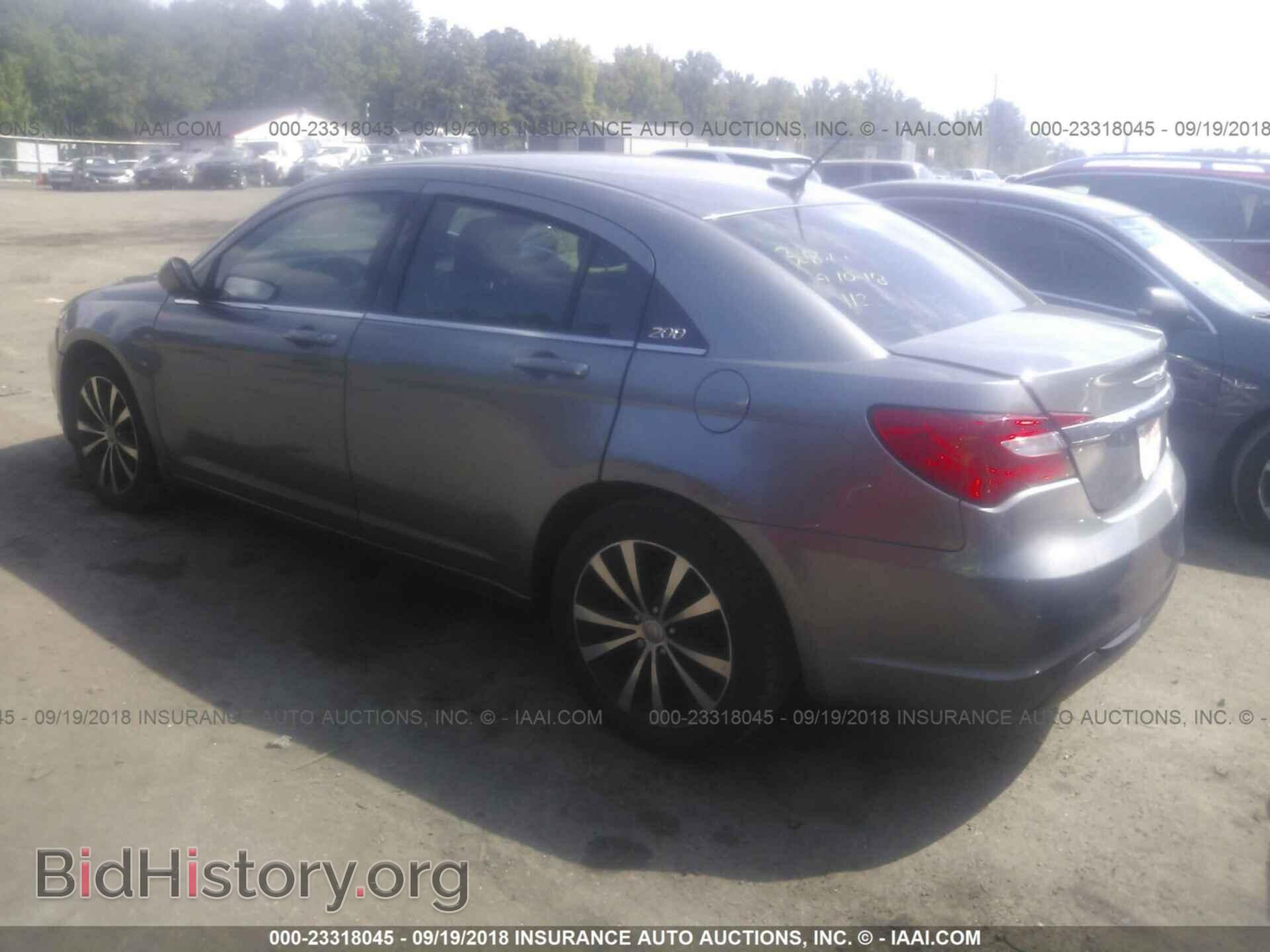 2013 Chrysler 200 - VIN: 1C3CCBBG9DN746907 - Photo 3