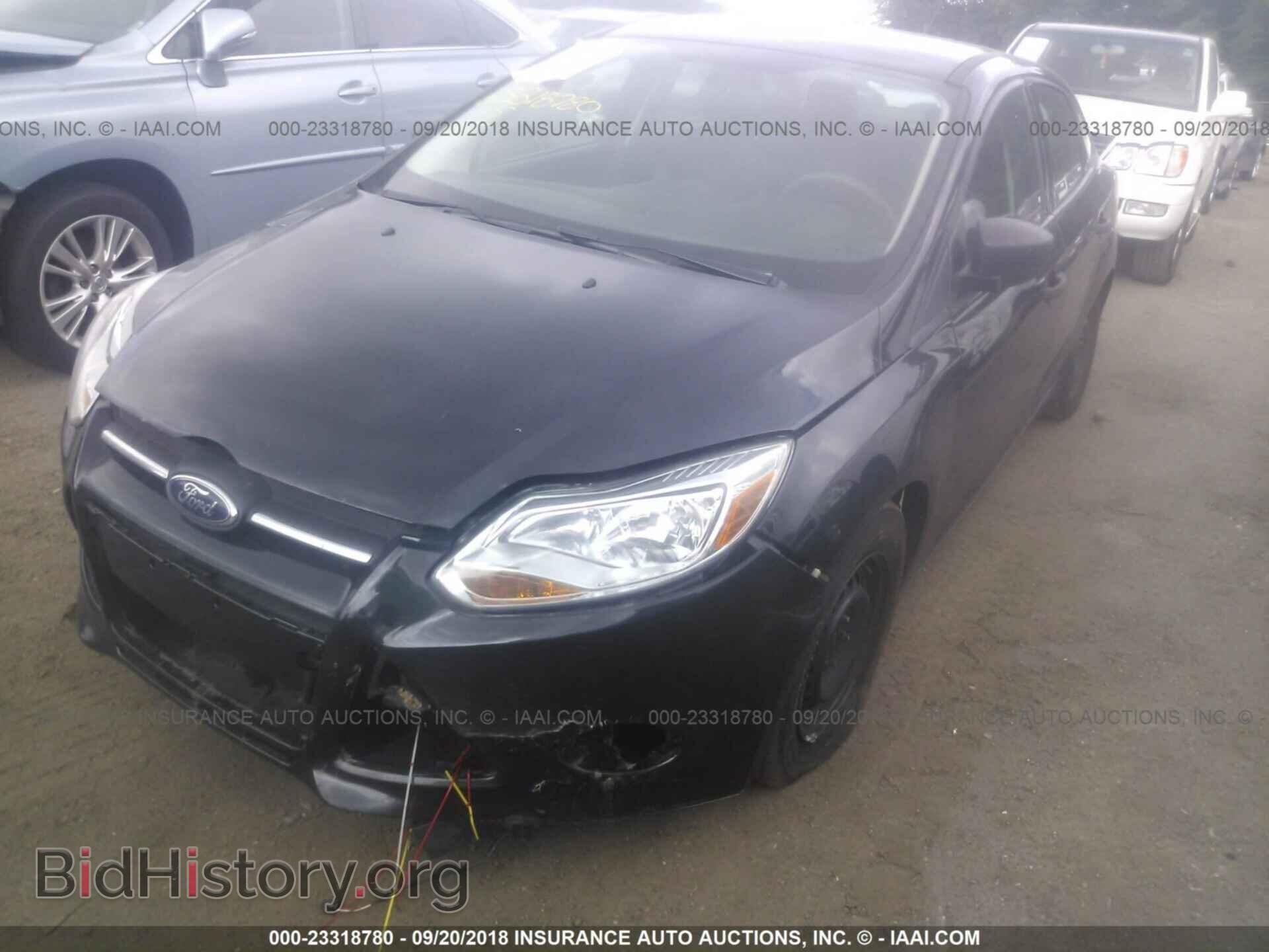 2014 Ford Focus - VIN: 1FADP3E2XEL153389 - Фото 2