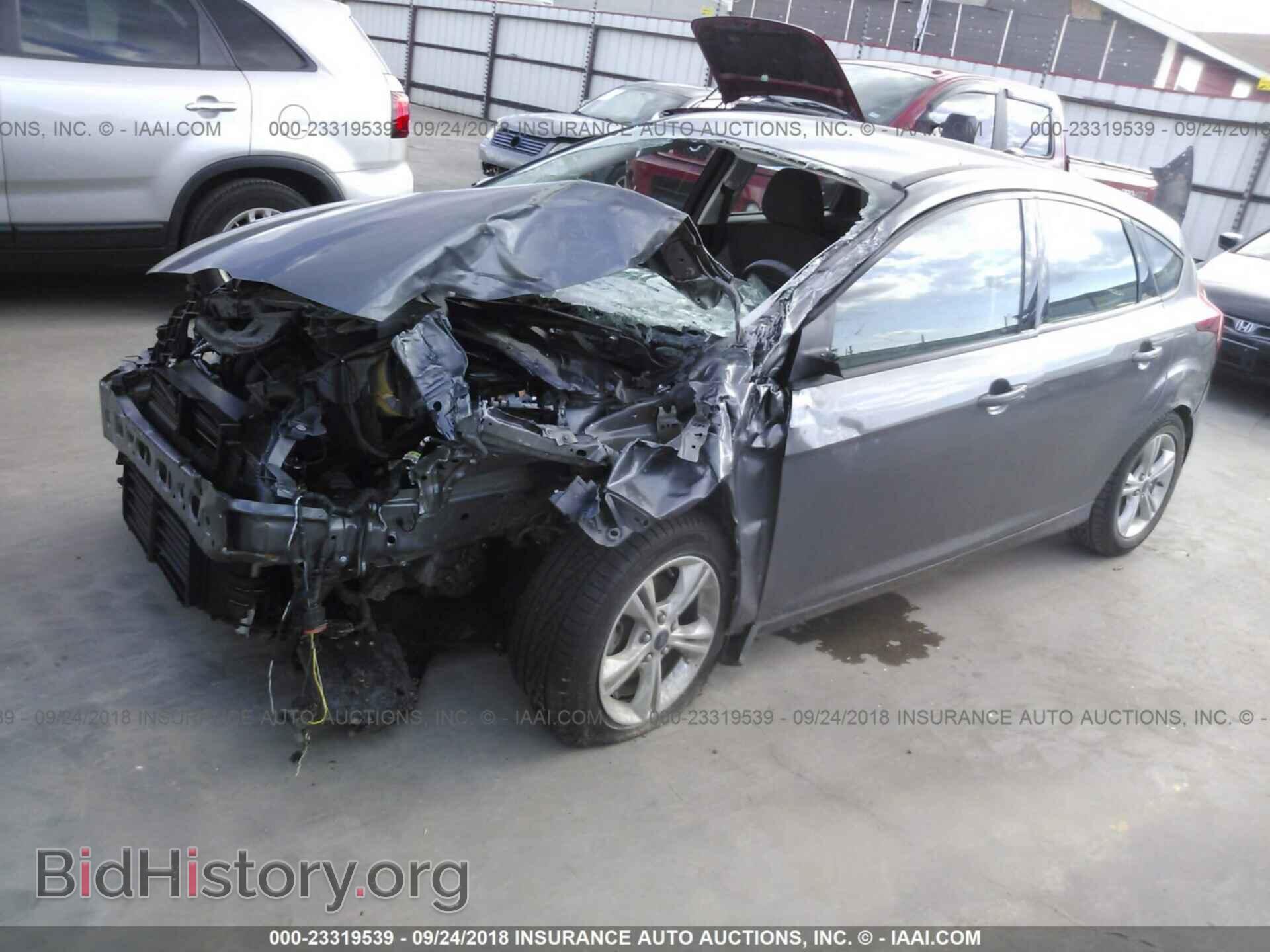 2014 Ford Focus - VIN: 1FADP3K26EL239576 - Фото 2