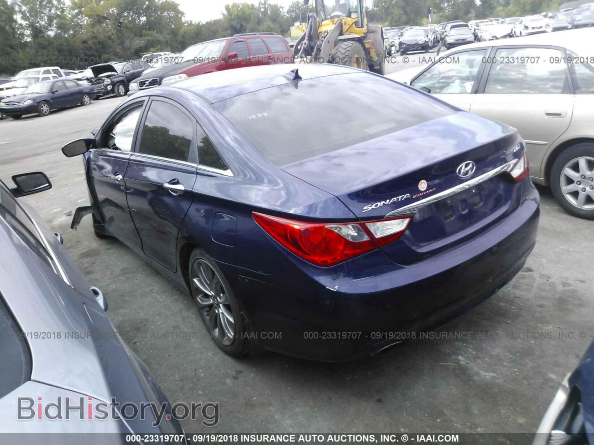 2012 Hyundai Sonata - VIN: 5NPEC4AB7CH444715 - Photo 3