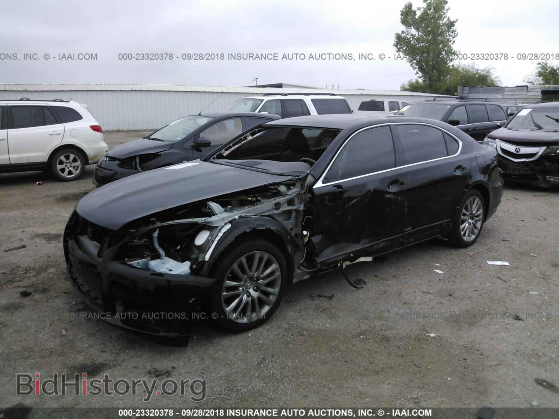 2017 Lexus Ls - VIN: JTHGL5EF2H5057569 - Photo 2