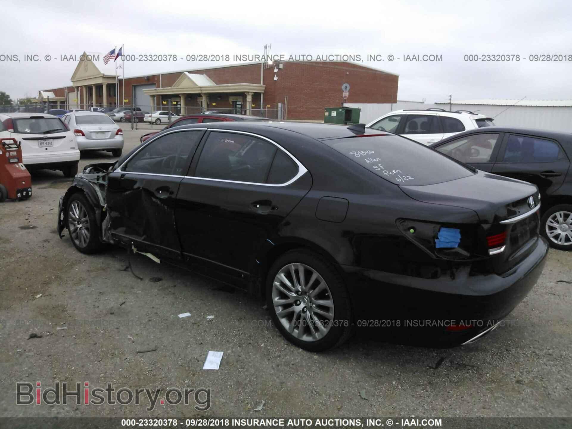 2017 Lexus Ls - VIN: JTHGL5EF2H5057569 - Photo 3