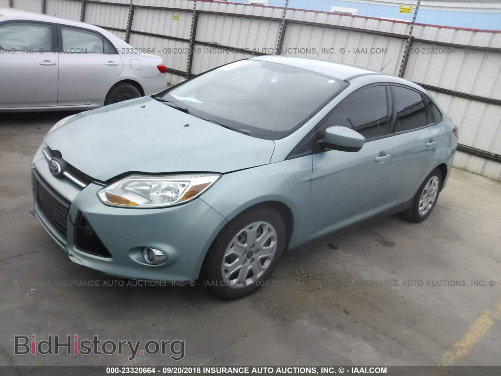 2012 Ford Focus - VIN: 1FAHP3F21CL470233 - Фото 2