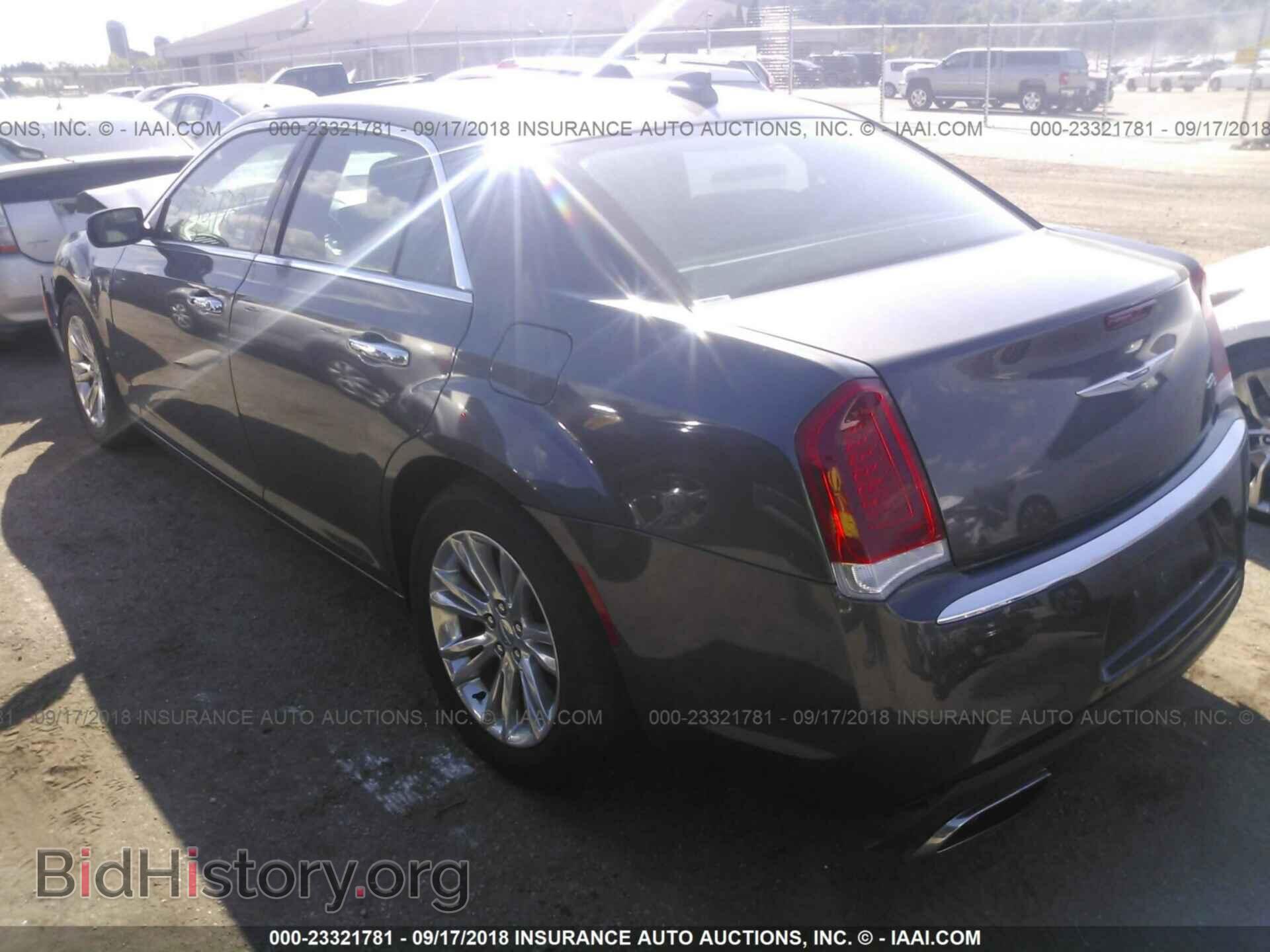 2017 Chrysler 300c - VIN: 2C3CCAEG3HH657497 - Photo 3