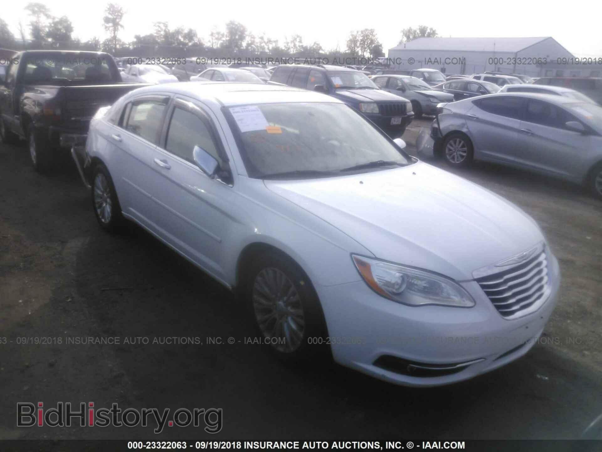 Photo 1C3CCBCG8DN706803 - Chrysler 200 2013