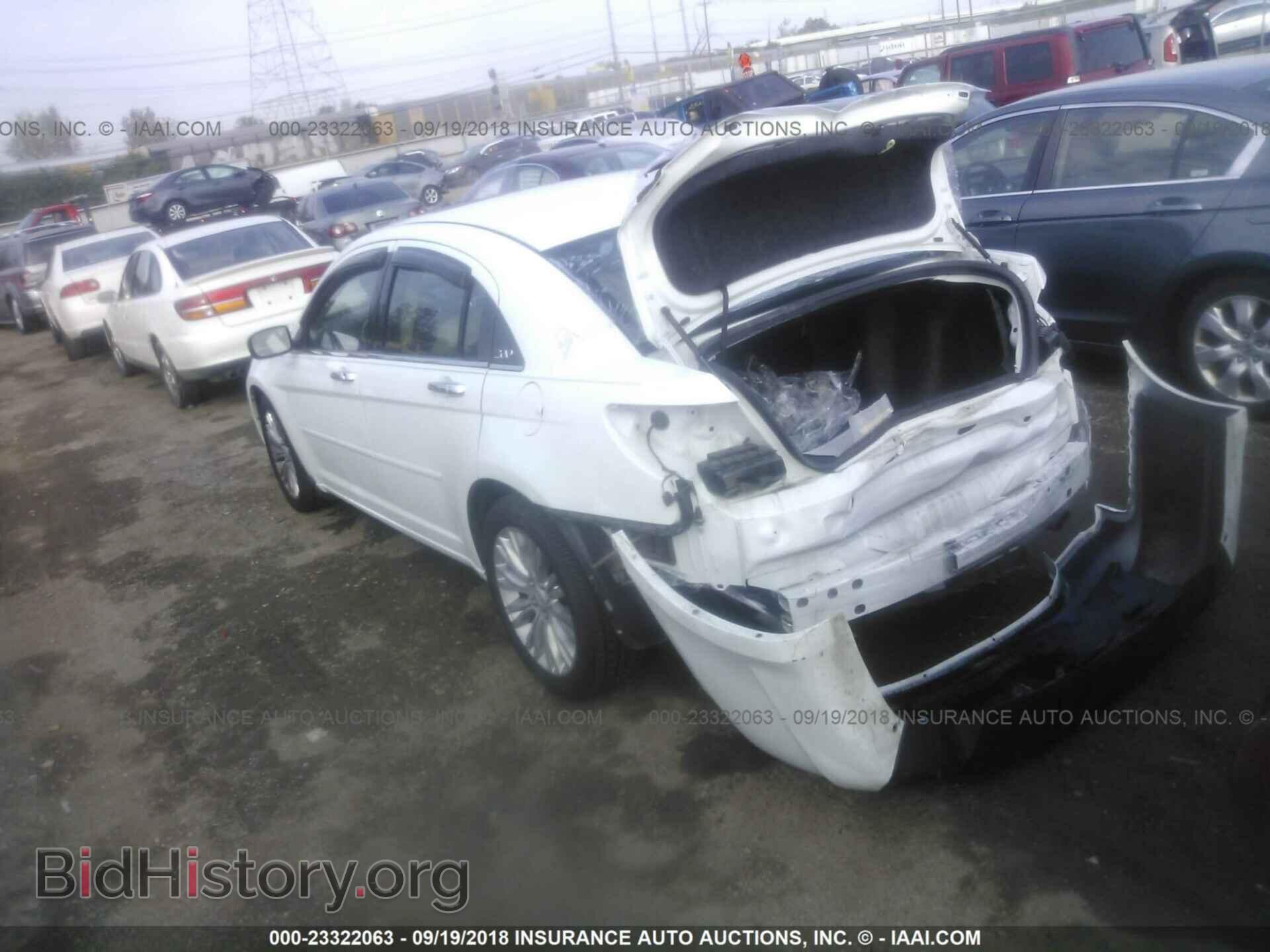 2013 Chrysler 200 - VIN: 1C3CCBCG8DN706803 - Photo 3