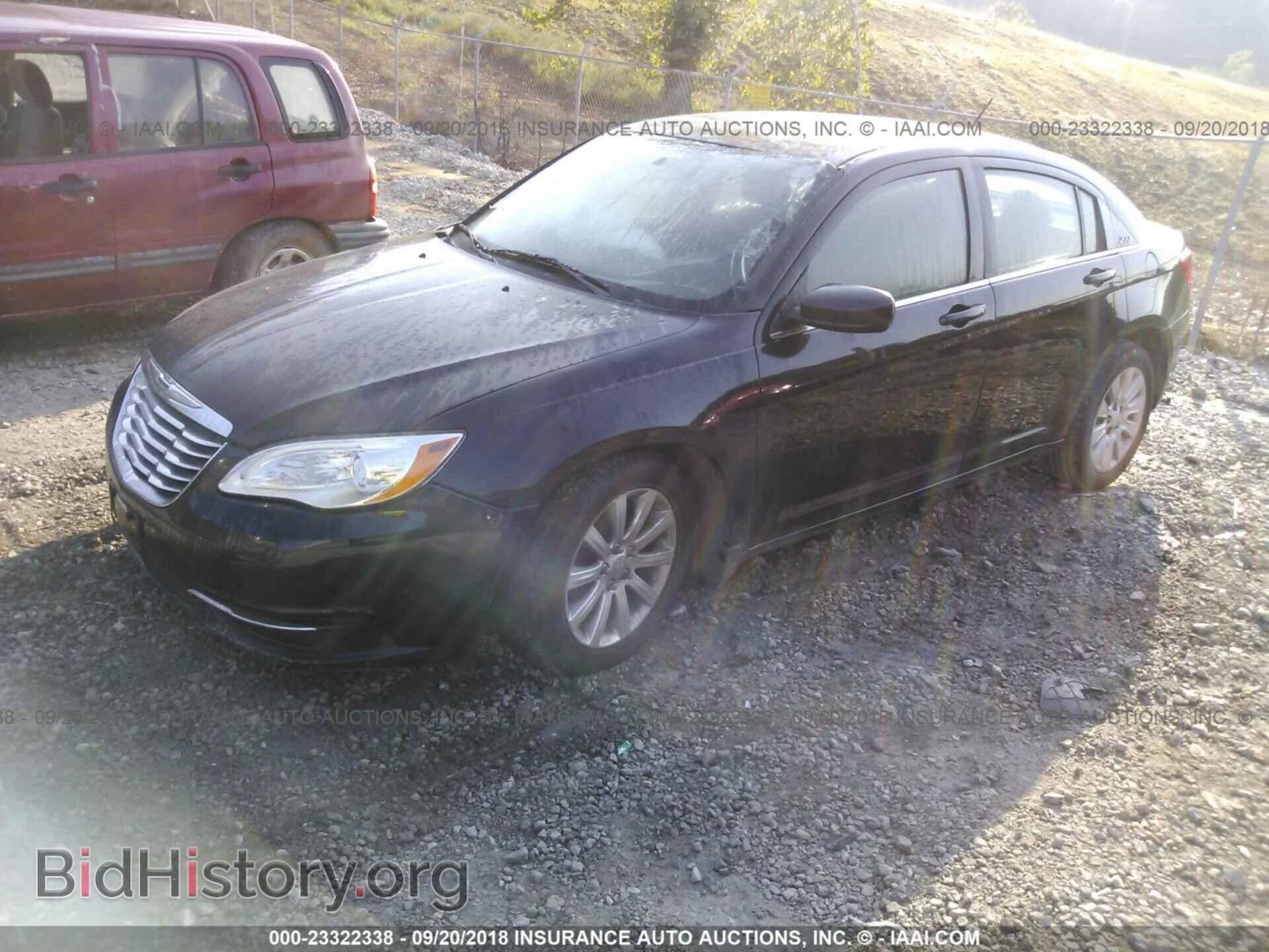 2012 Chrysler 200 - VIN: 1C3CCBABXCN113787 - Фото 2