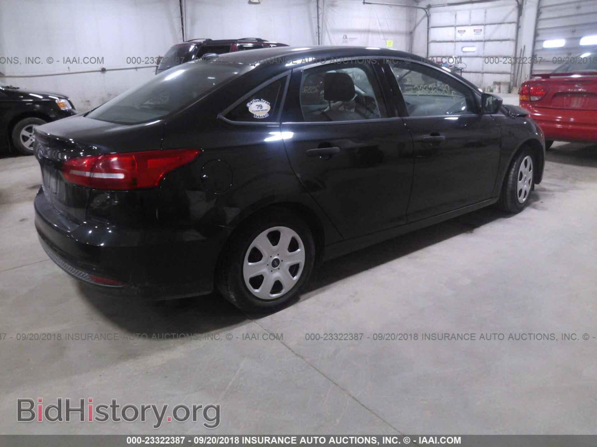 2015 Ford Focus - VIN: 1FADP3E28FL363023 - Фото 4