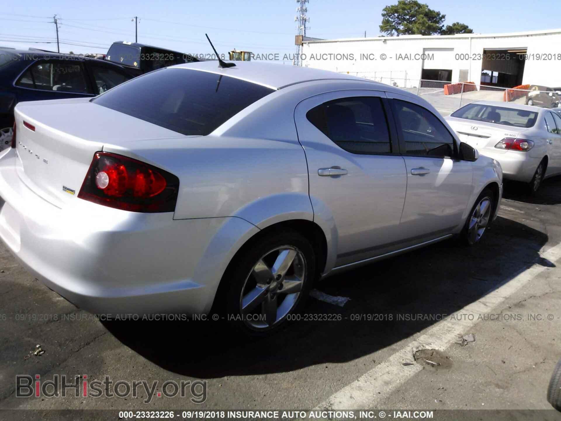2011 Dodge Avenger - VIN: 1B3BD2FG3BN599657 - Photo 4