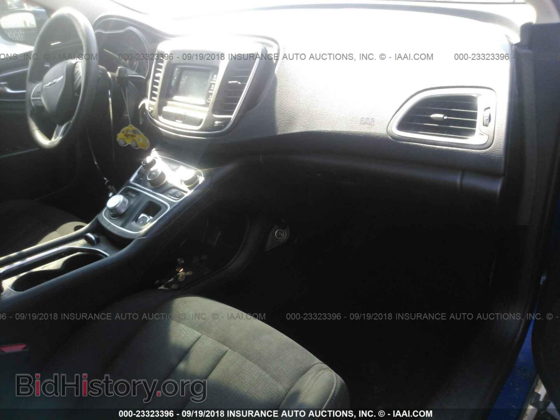 2015 Chrysler 200 - VIN: 1C3CCCAB6FN557419 - Photo 5
