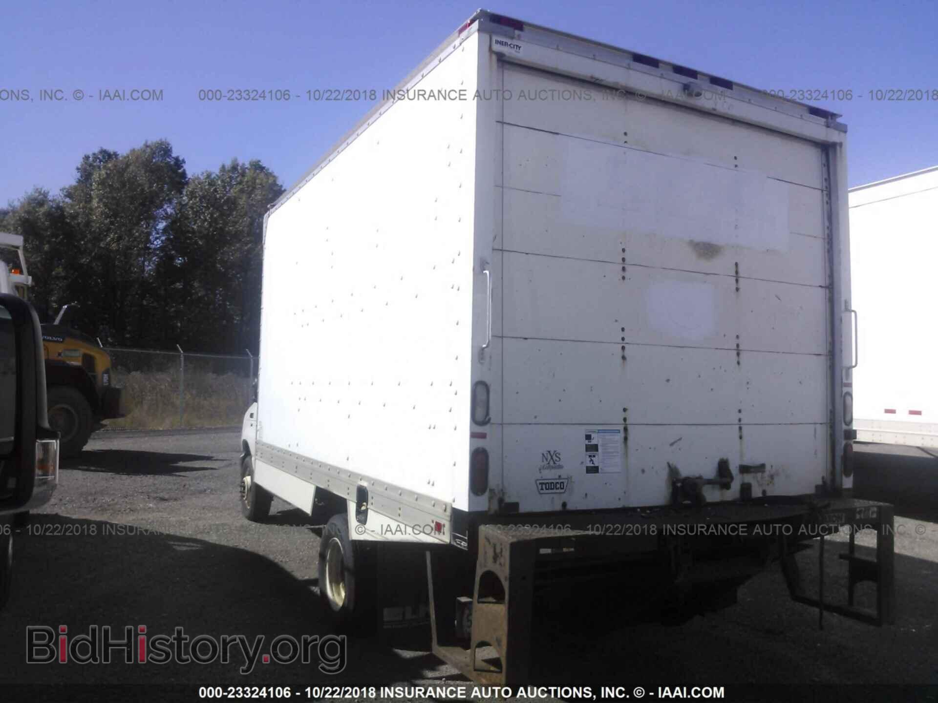 2011 Ford Econoline - VIN: 1FDSE3FL7BDA87092 - Фото 3